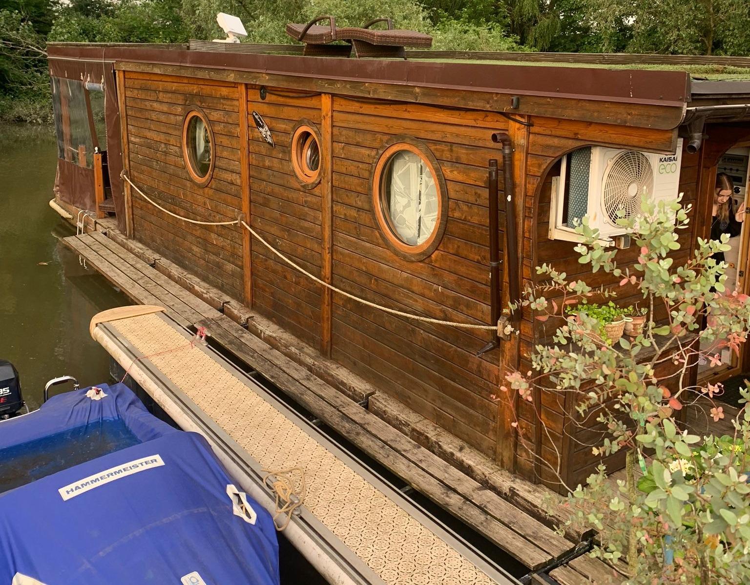 H2O Boats Houseboat 12.50