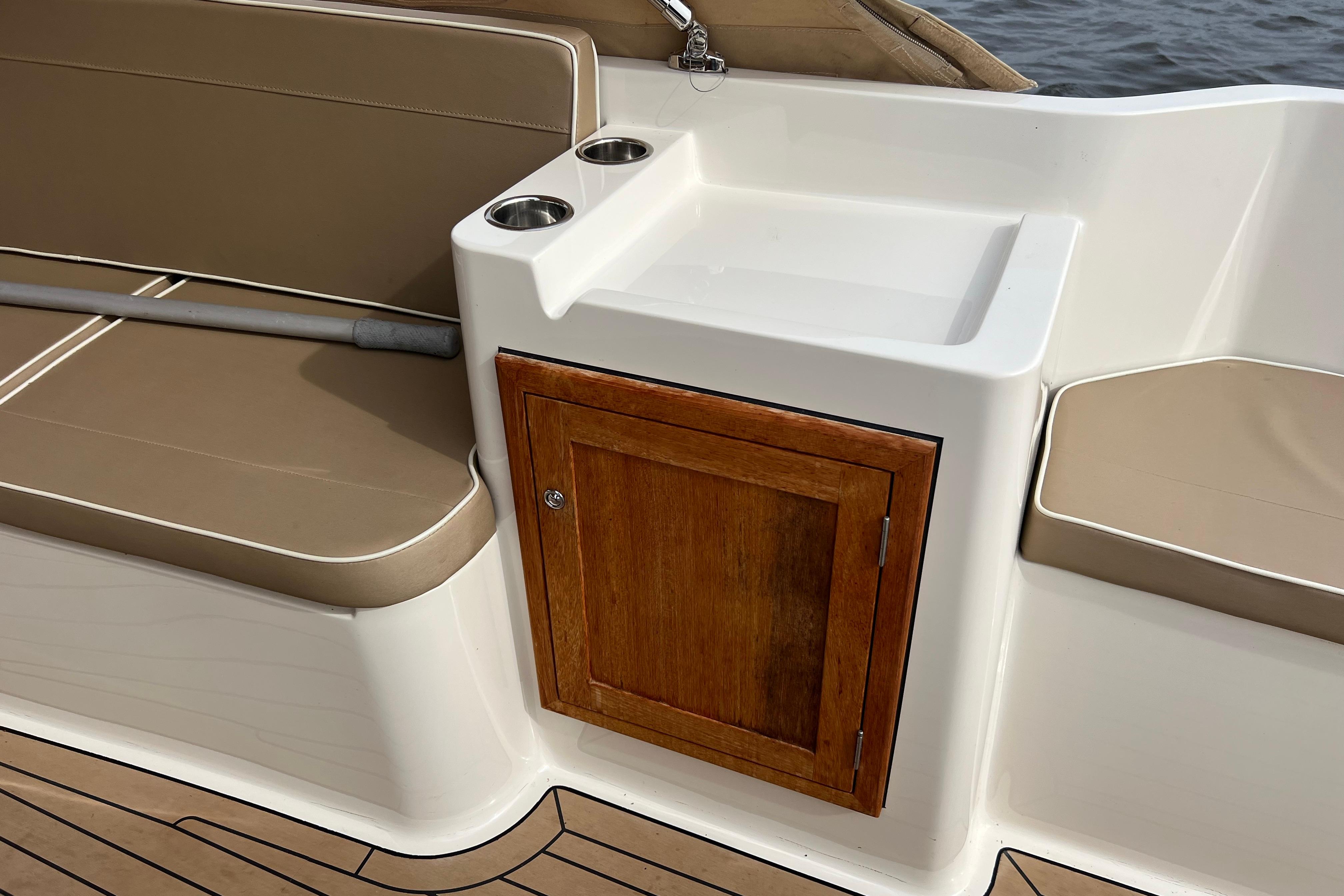 Interboat Intender 780