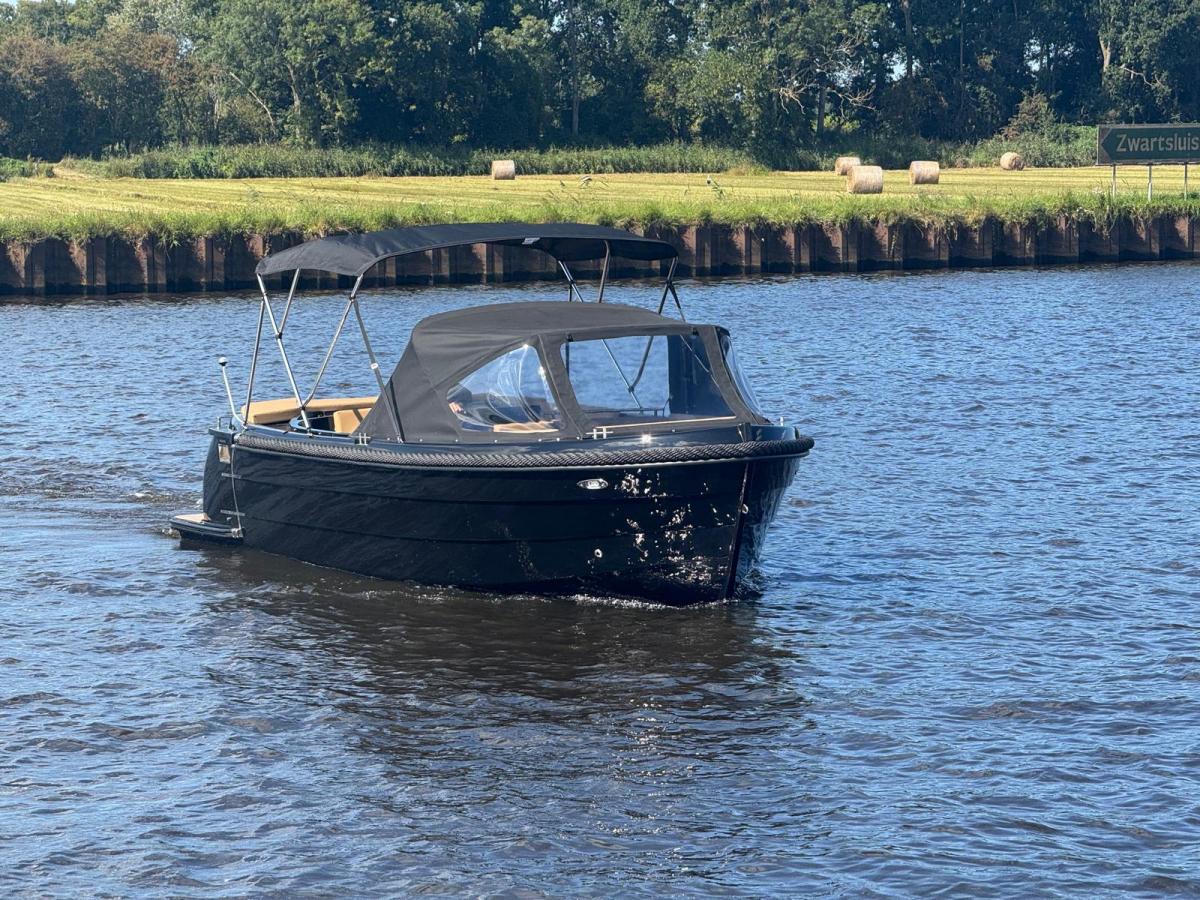 Topcraft 605 Tender