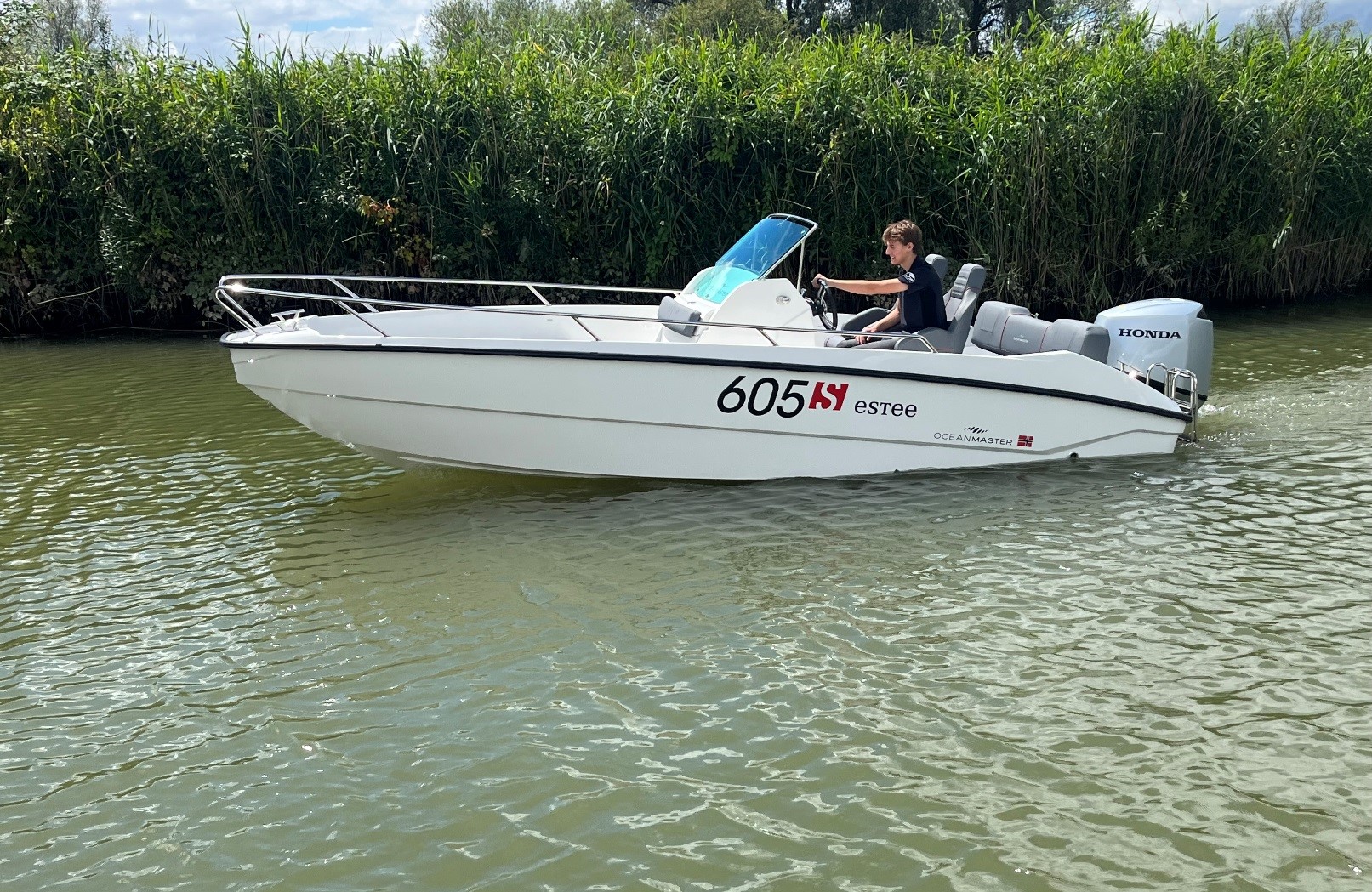 Oceanmaster 605S met Honda 135 pk hoofdfoto: 1