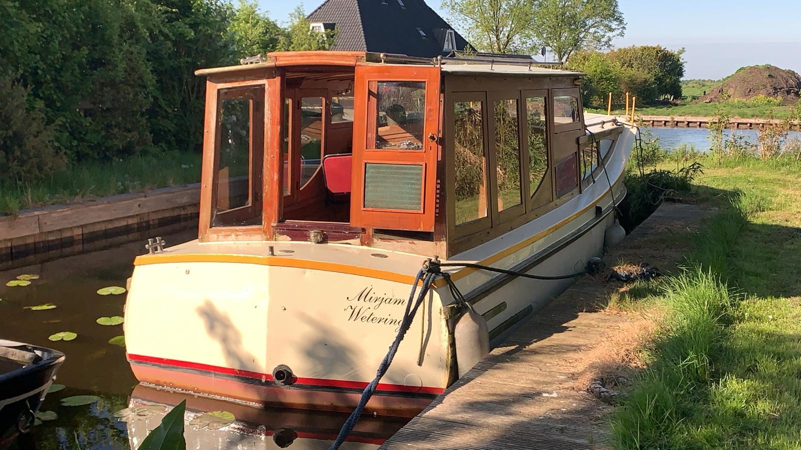 Bakdeksalonkruiser 9.00