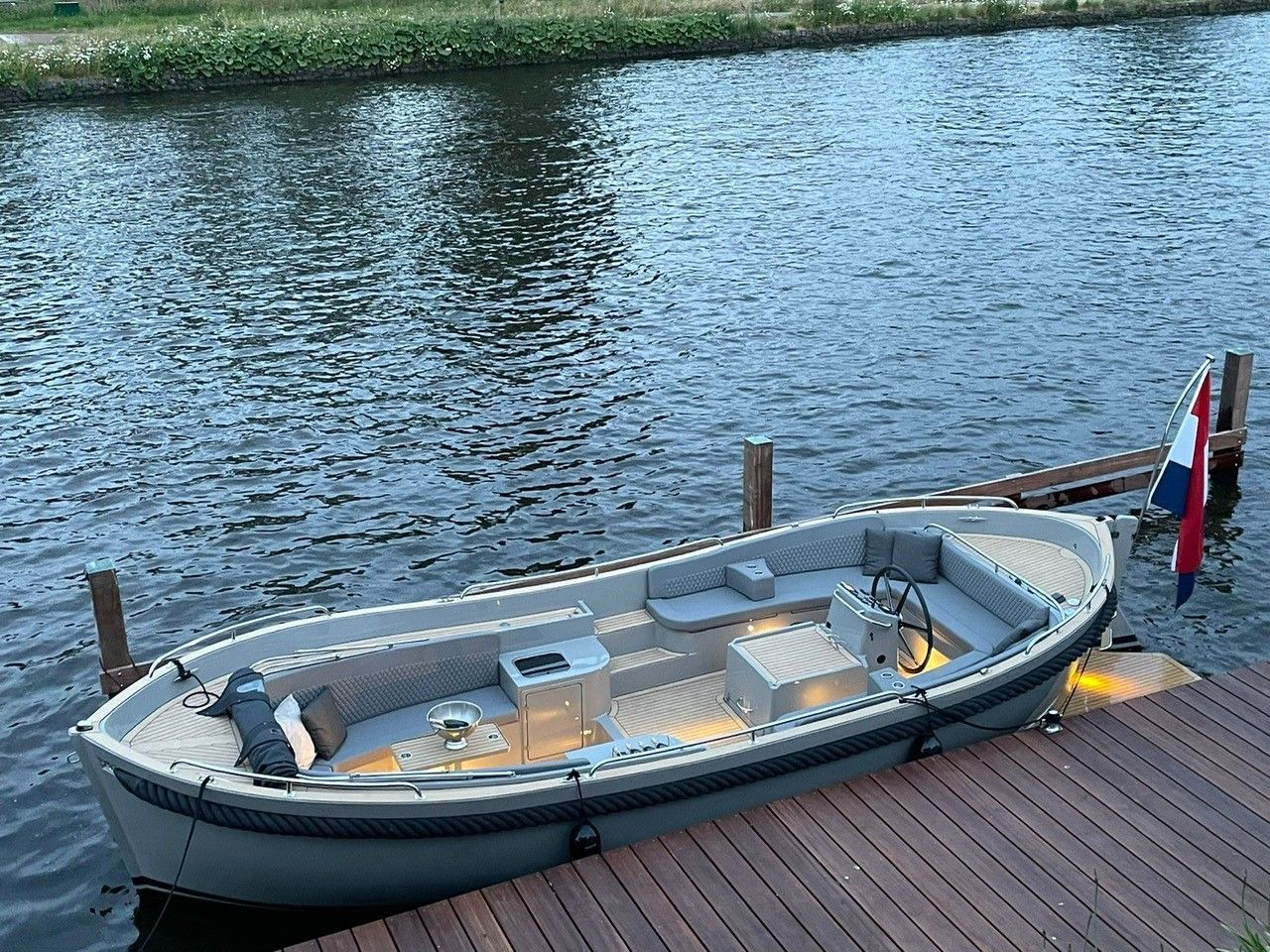 Seafury 900 Soft-top