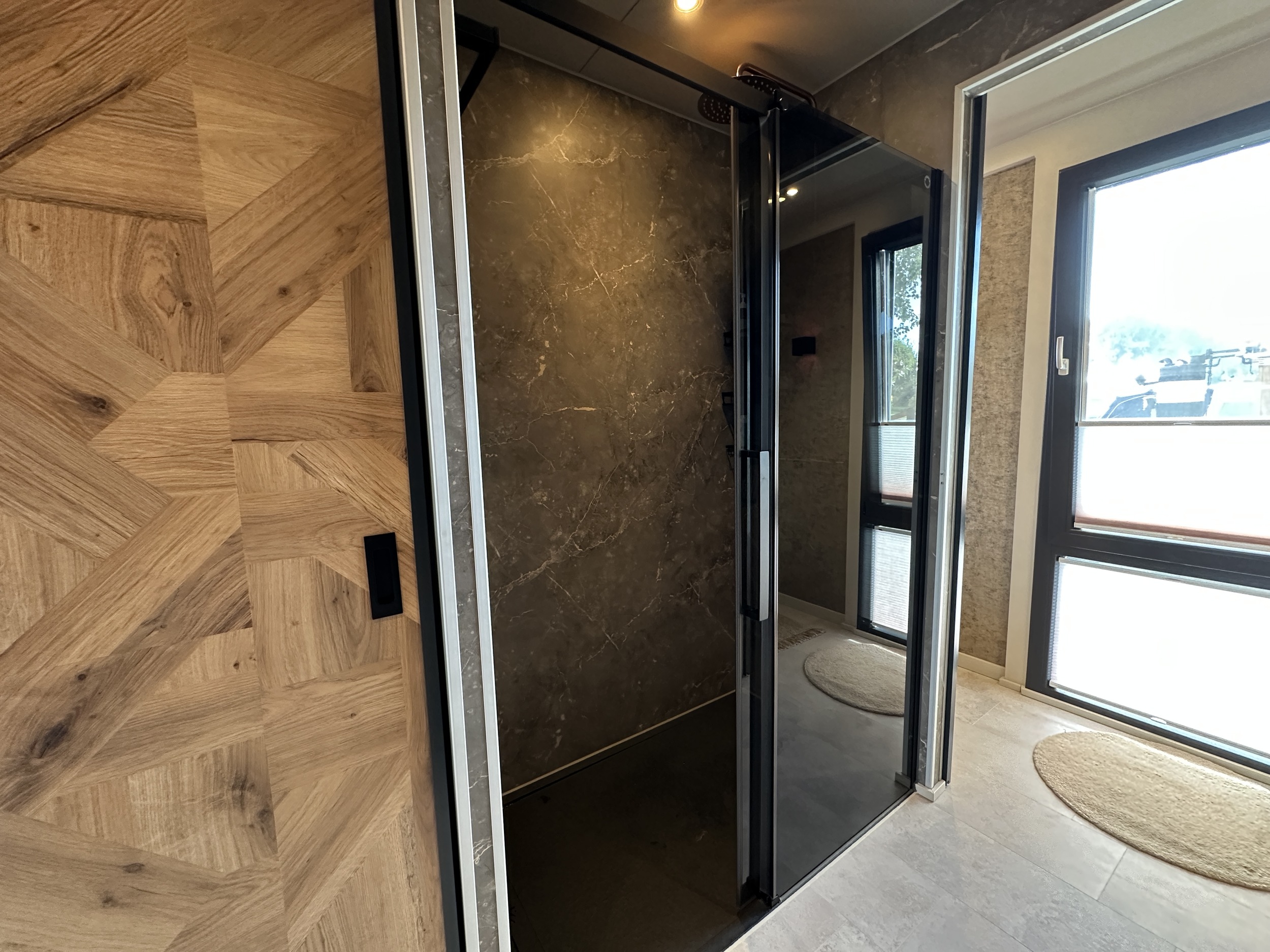 HT-Lofts Houseboat 15m Electric Propulsion