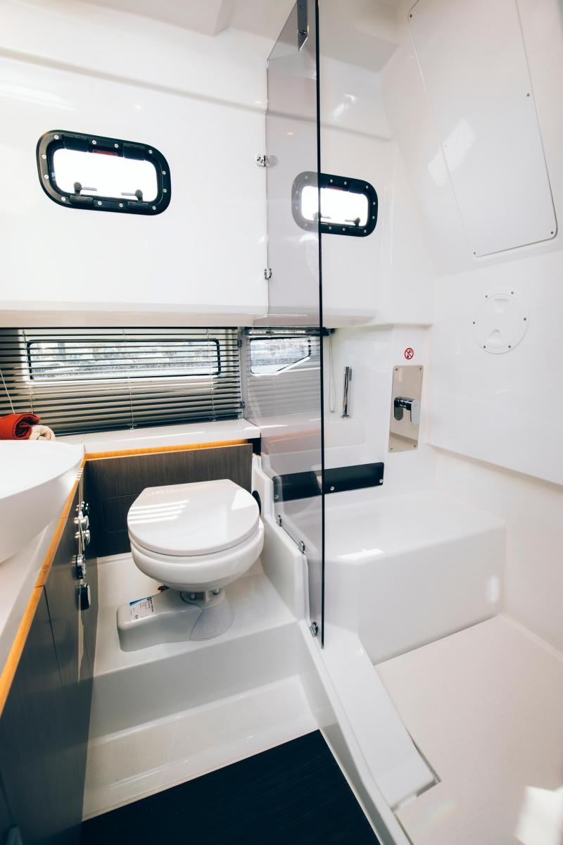 WELLCRAFT 38 EXPLORER