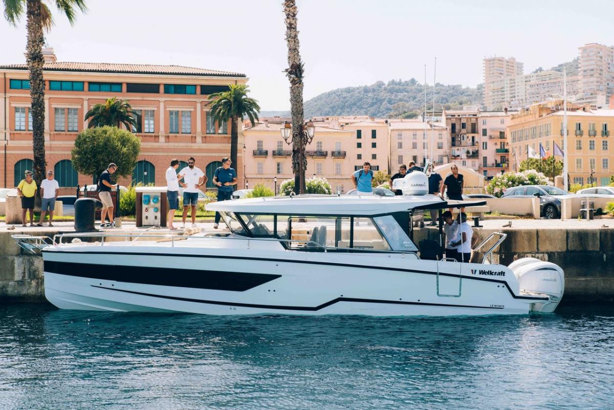 WELLCRAFT 38 EXPLORER