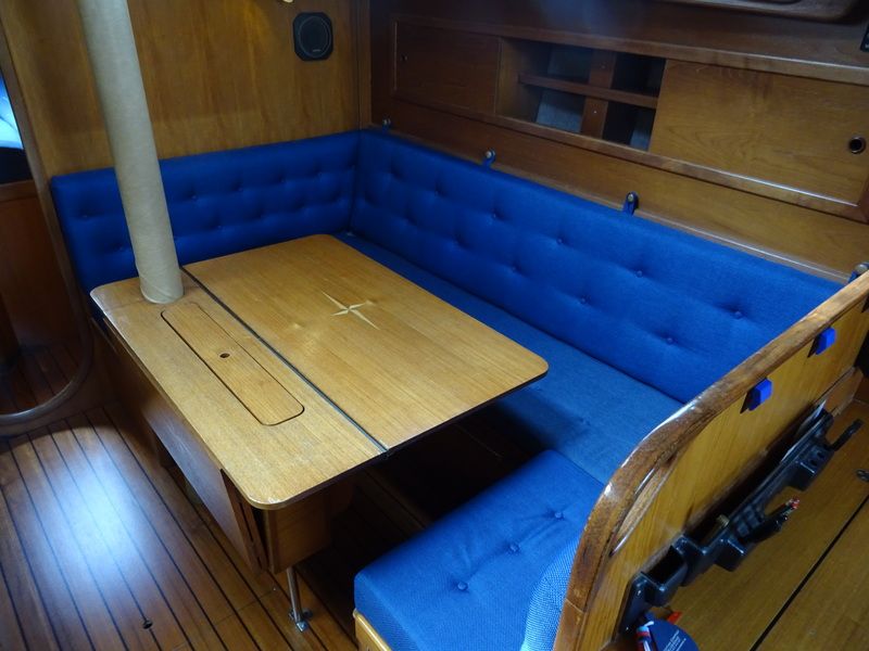 Dehler 372