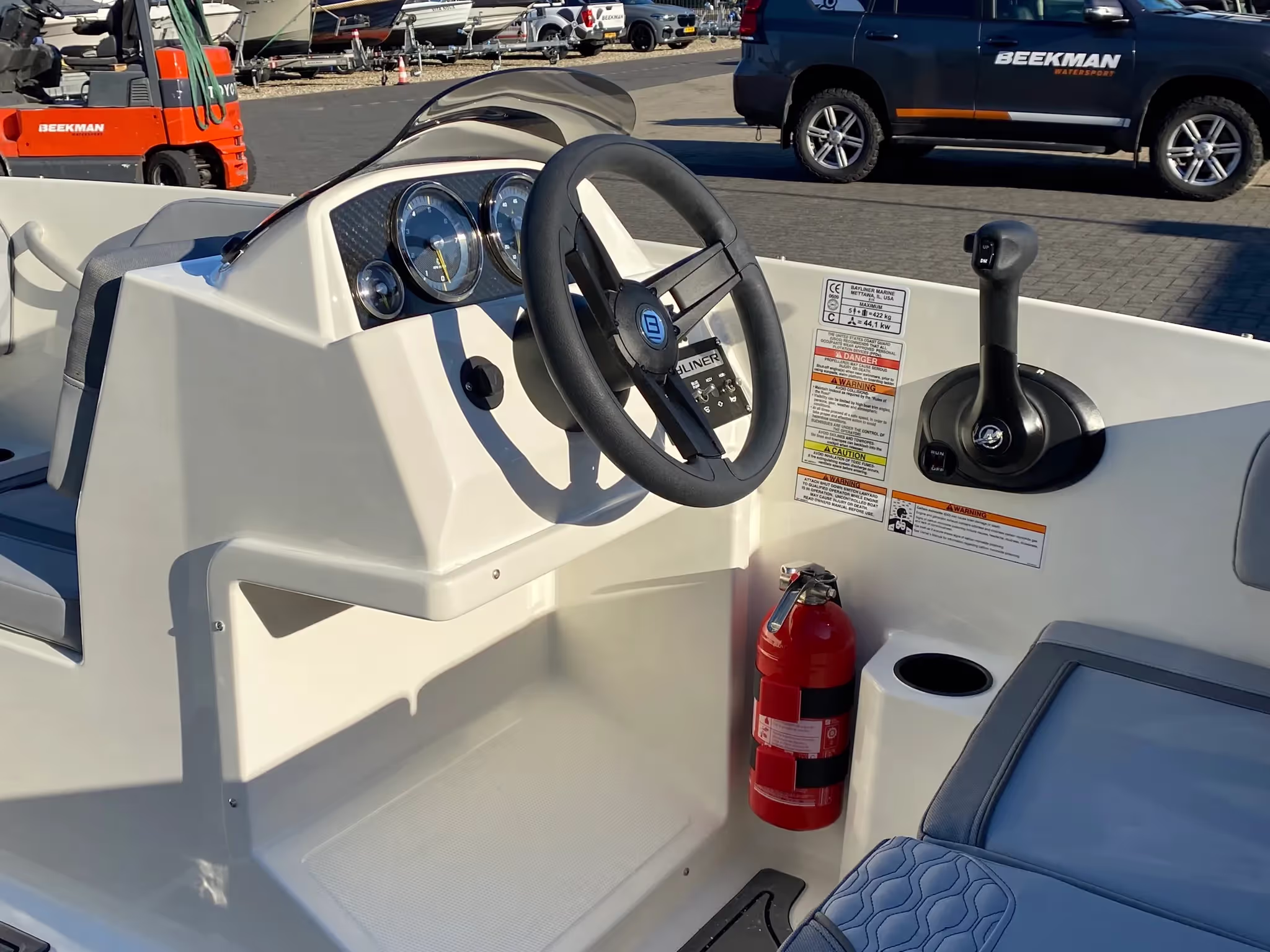 Bayliner Element M15