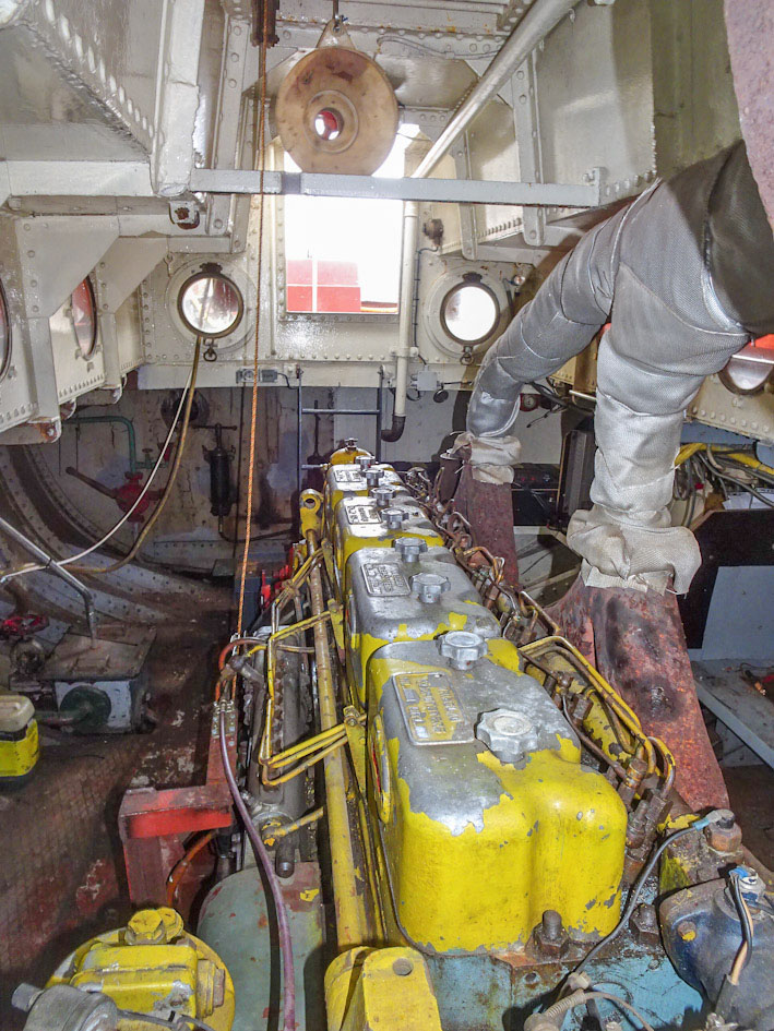 Dockyard 13, Motor tender