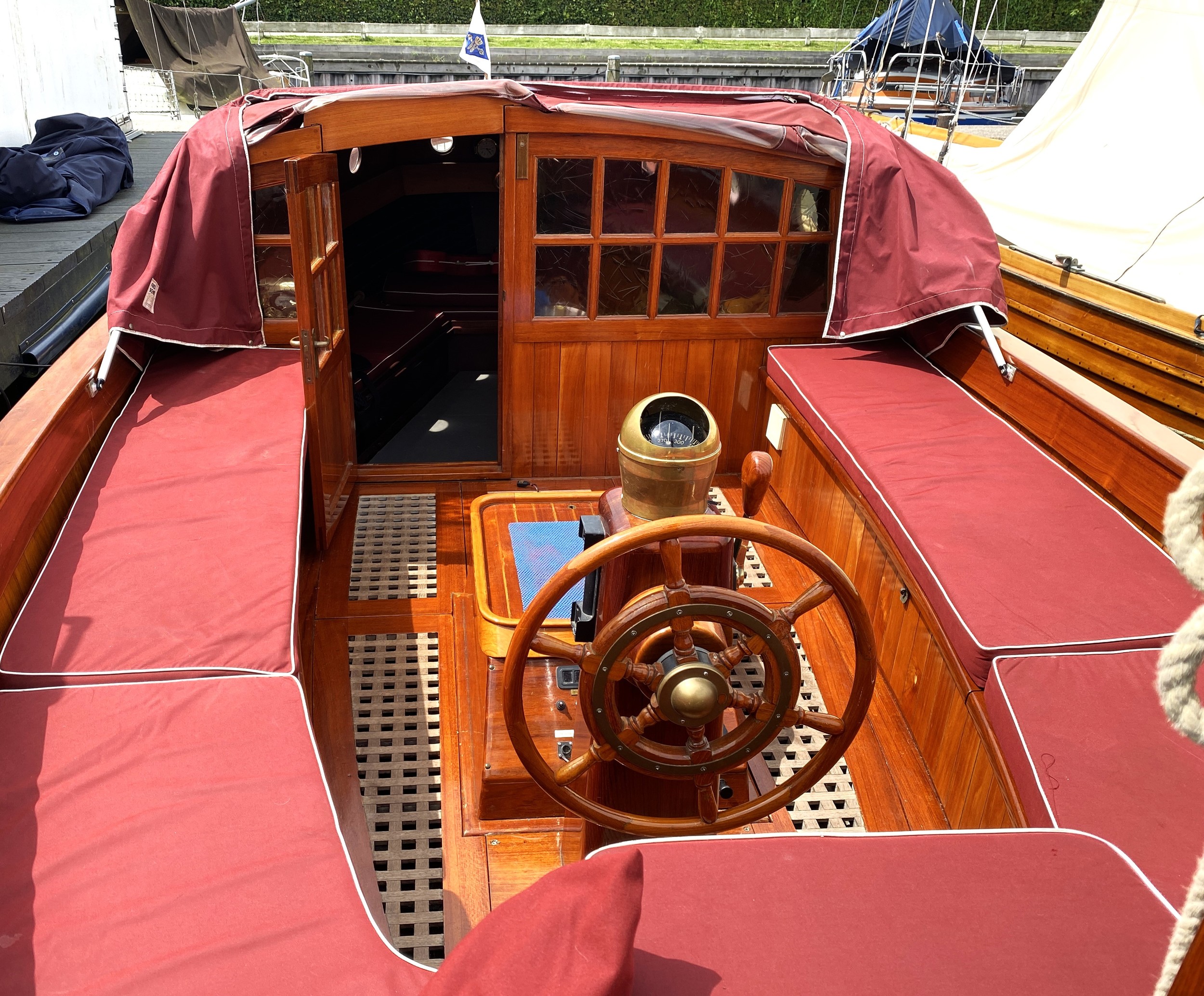 Scherpel Kajuitsloep Teak/ Mahonie