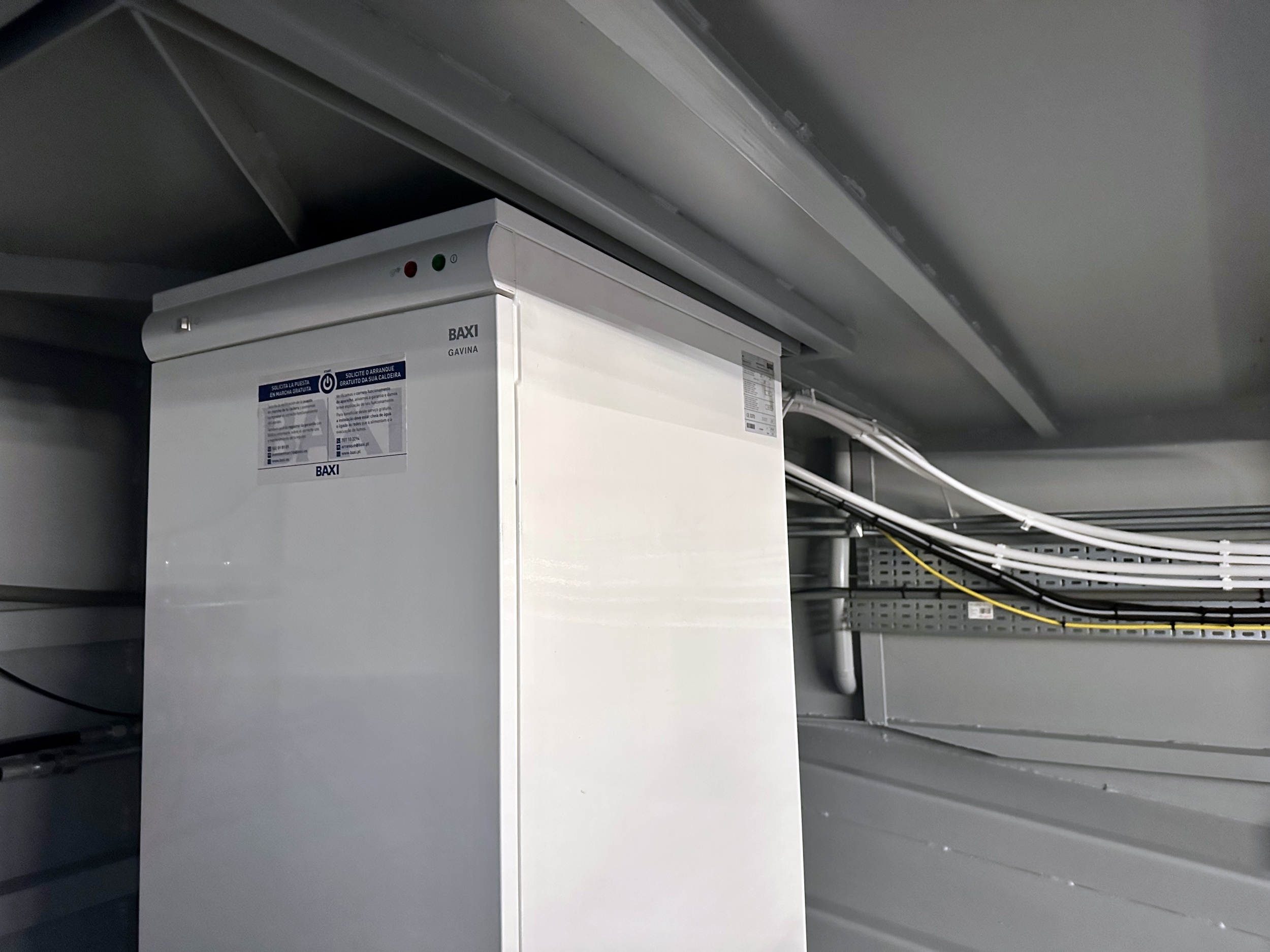 HOMESHIP VaarChalet In Amsterdam 1250D Luxe Houseboat