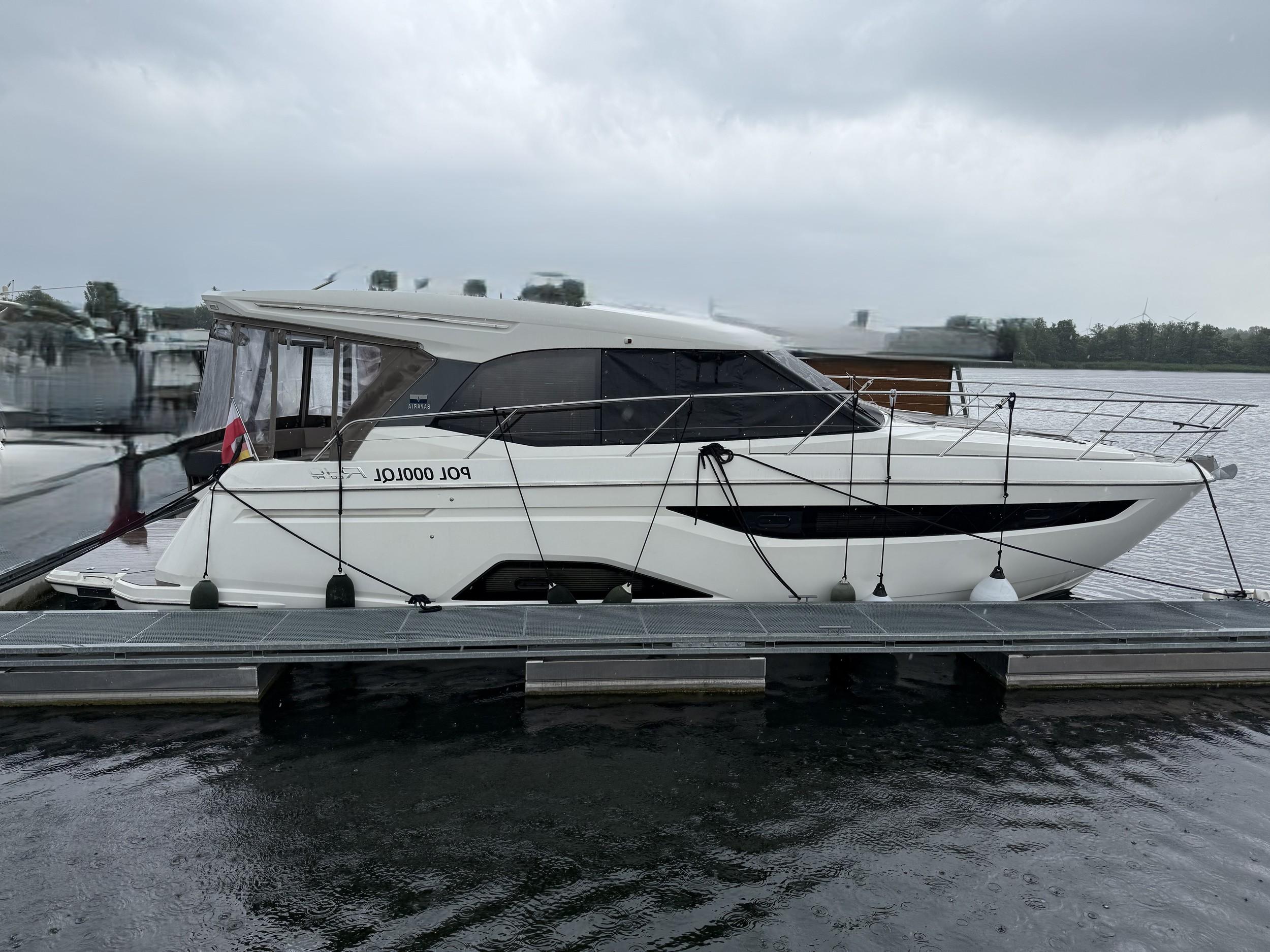 Bavaria R40 Coupe