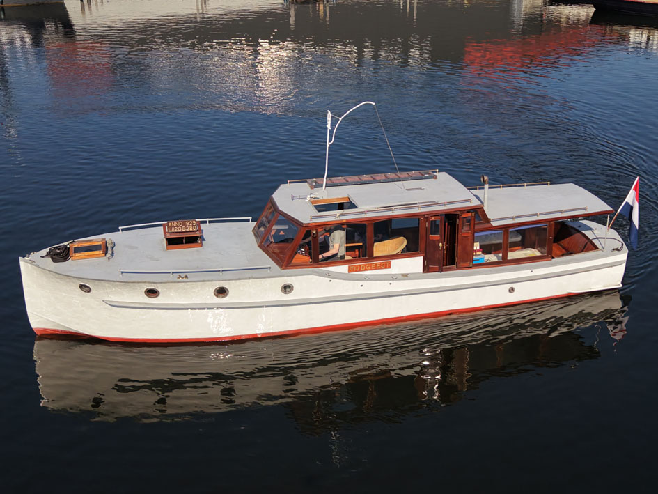 Bakdeksalonkruiser 11.20