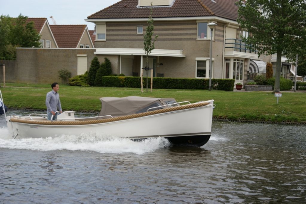 Seafury 760