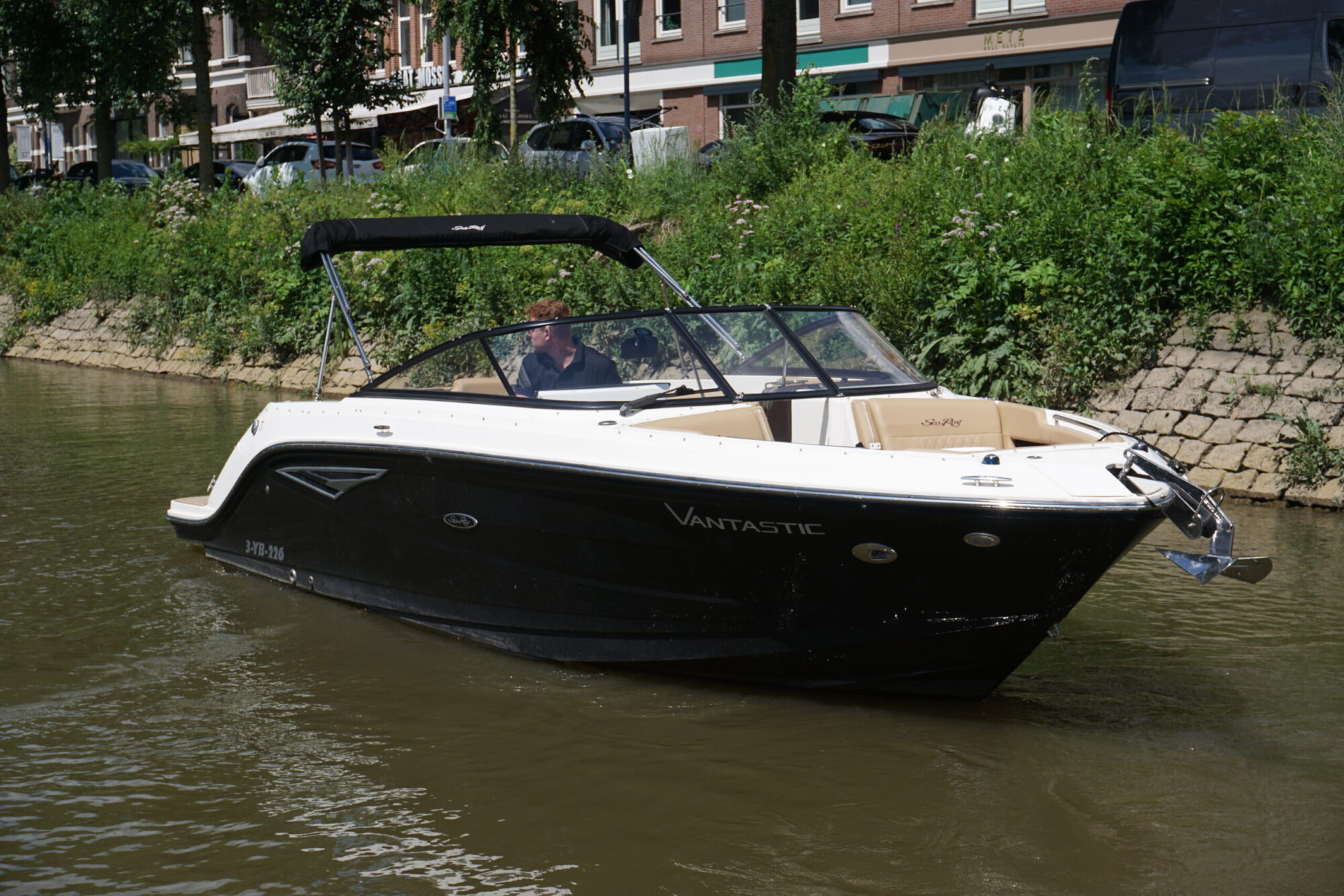 Sea Ray 250 SLX hoofdfoto: 1
