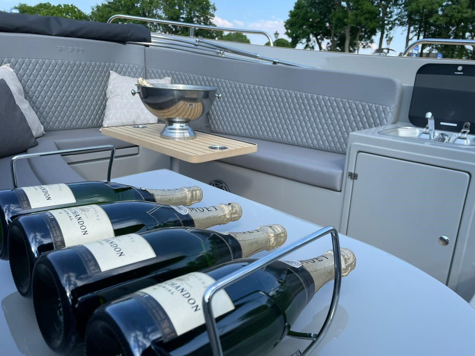 Seafury 900 Soft-top