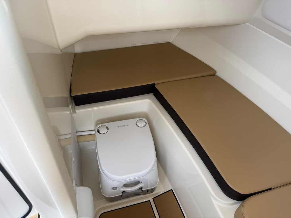 Sea Ray SDX 230