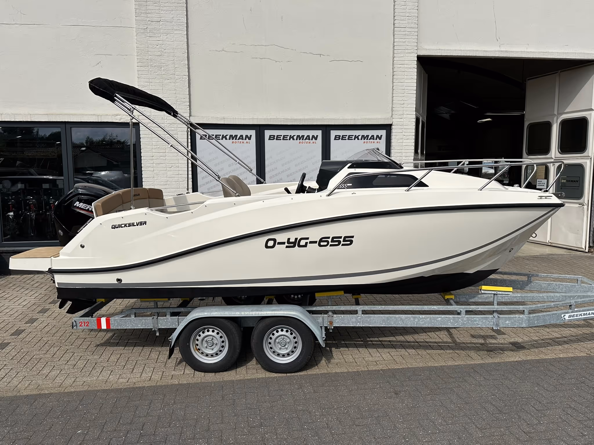 Quicksilver 555 Cabin