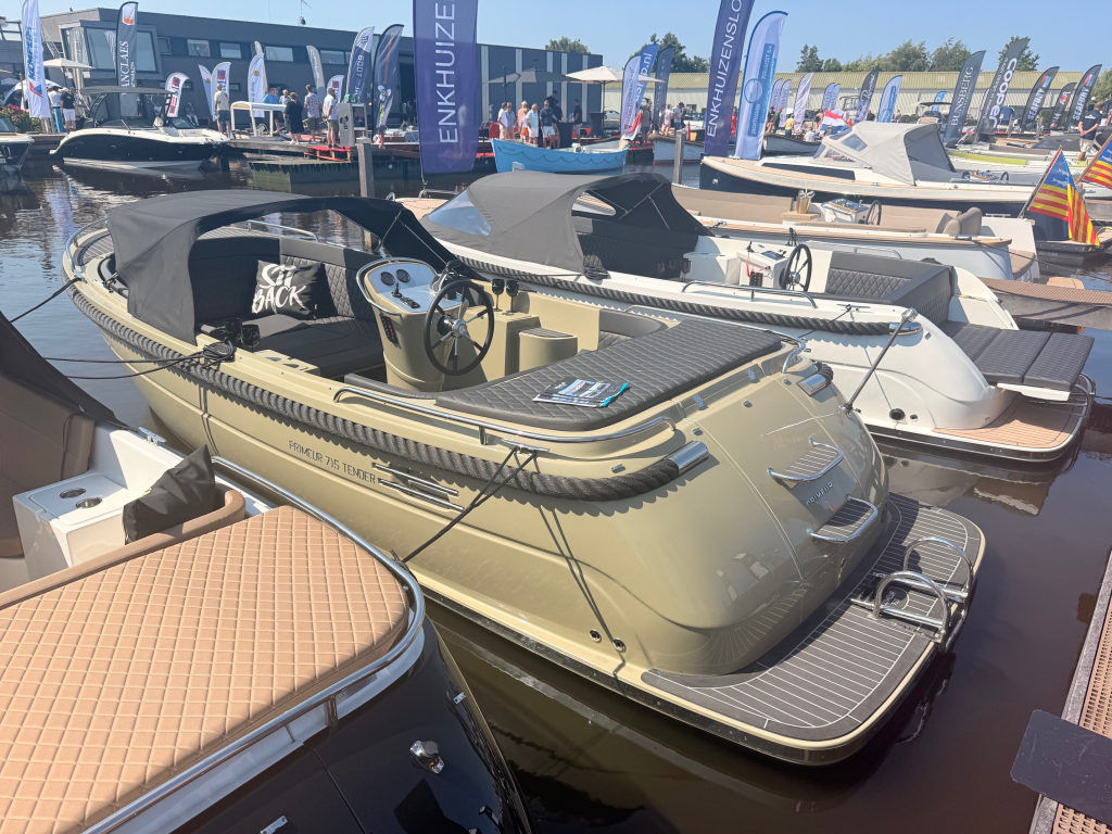 Primeur  715 tender incl. 100 Pk & PAASSHOW 3, 4 & 6 APRIL! 🥂