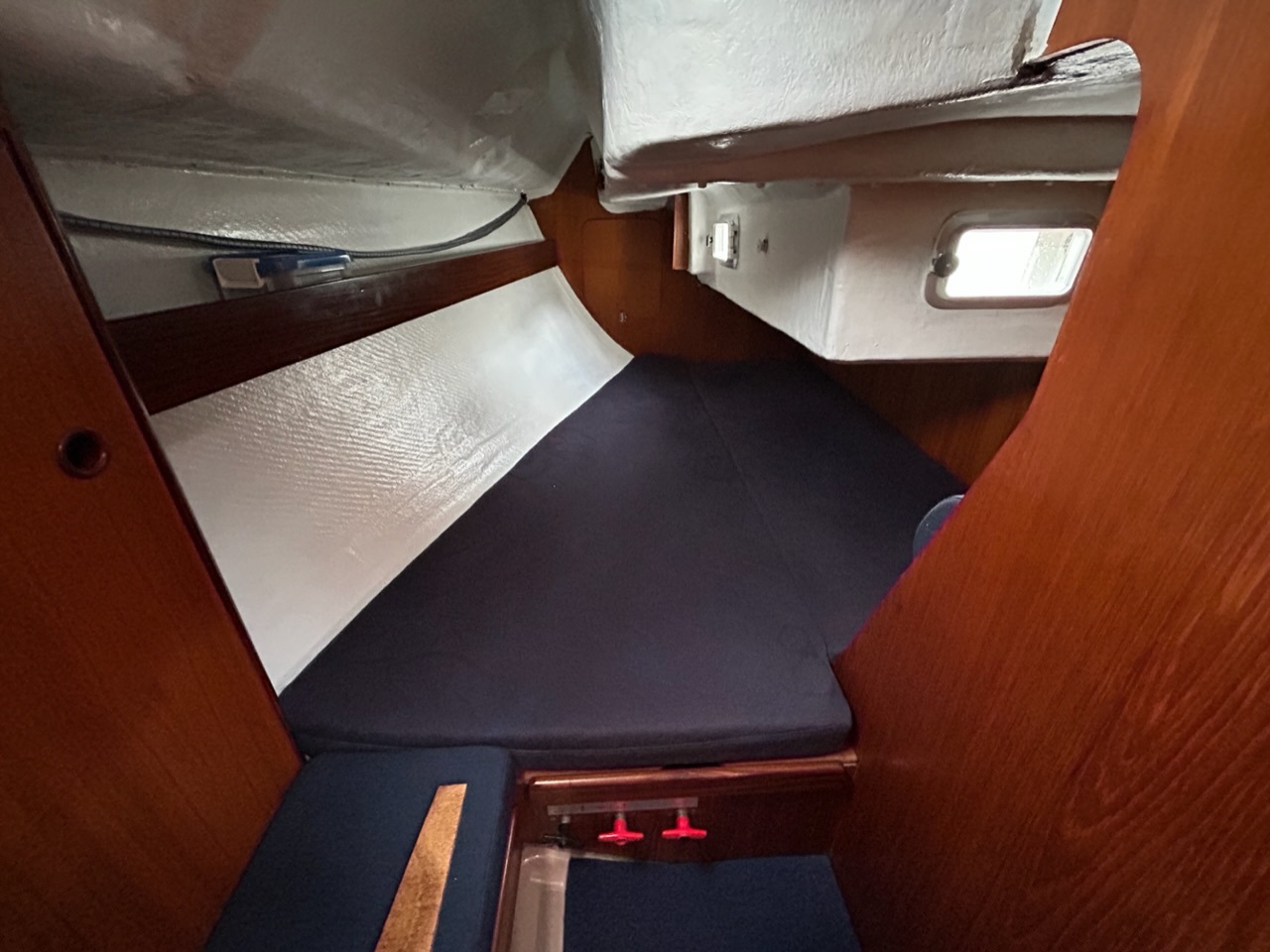 Beneteau First 325