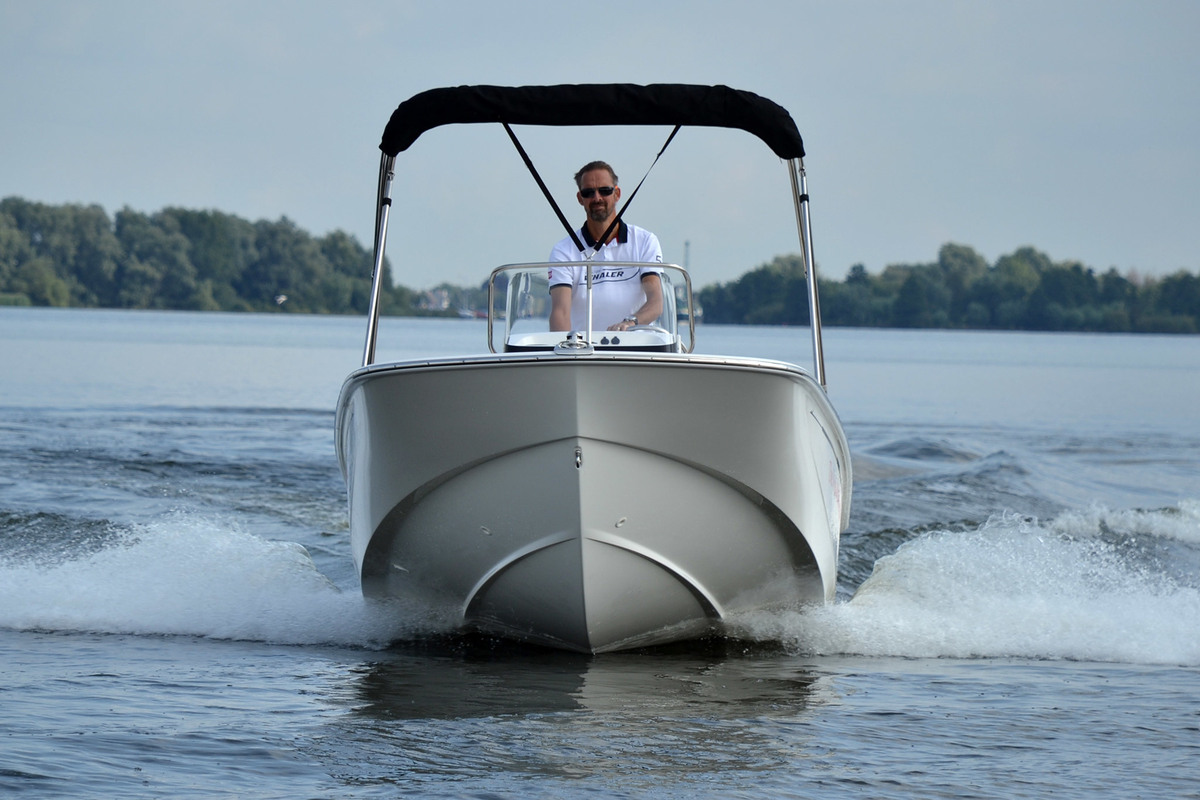 Boston Whaler 170 Montauk