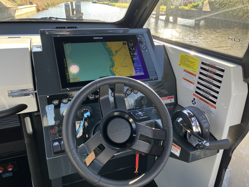 XO Boats DFNDR A8 DEMO 2025