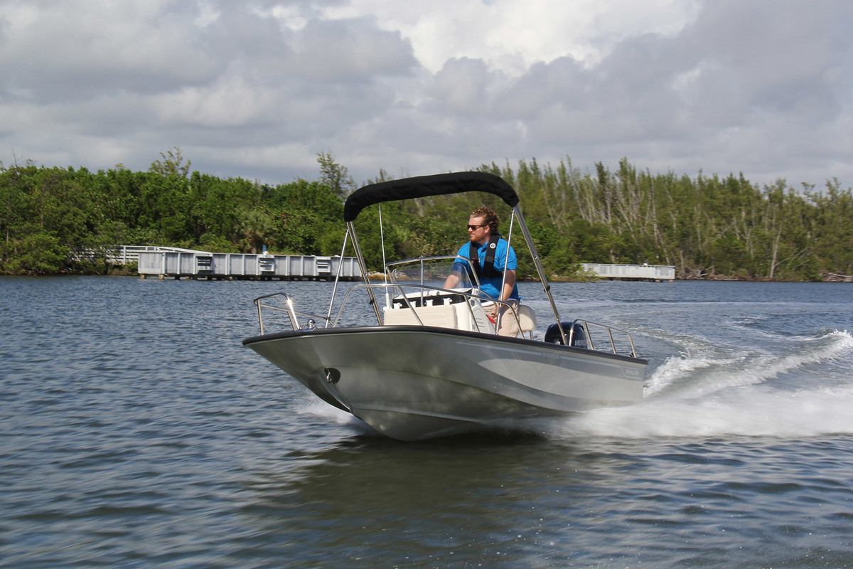 Boston Whaler 150 Montauk