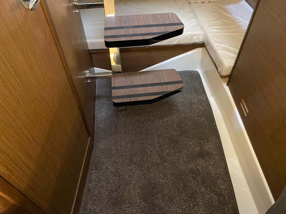 Jeanneau Cap Camarat 9.0 Walk Around