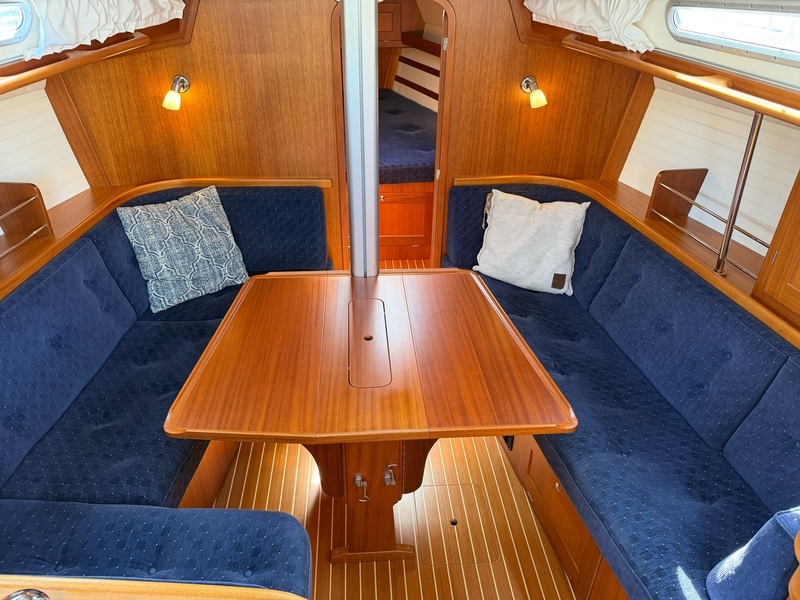Arcona 370