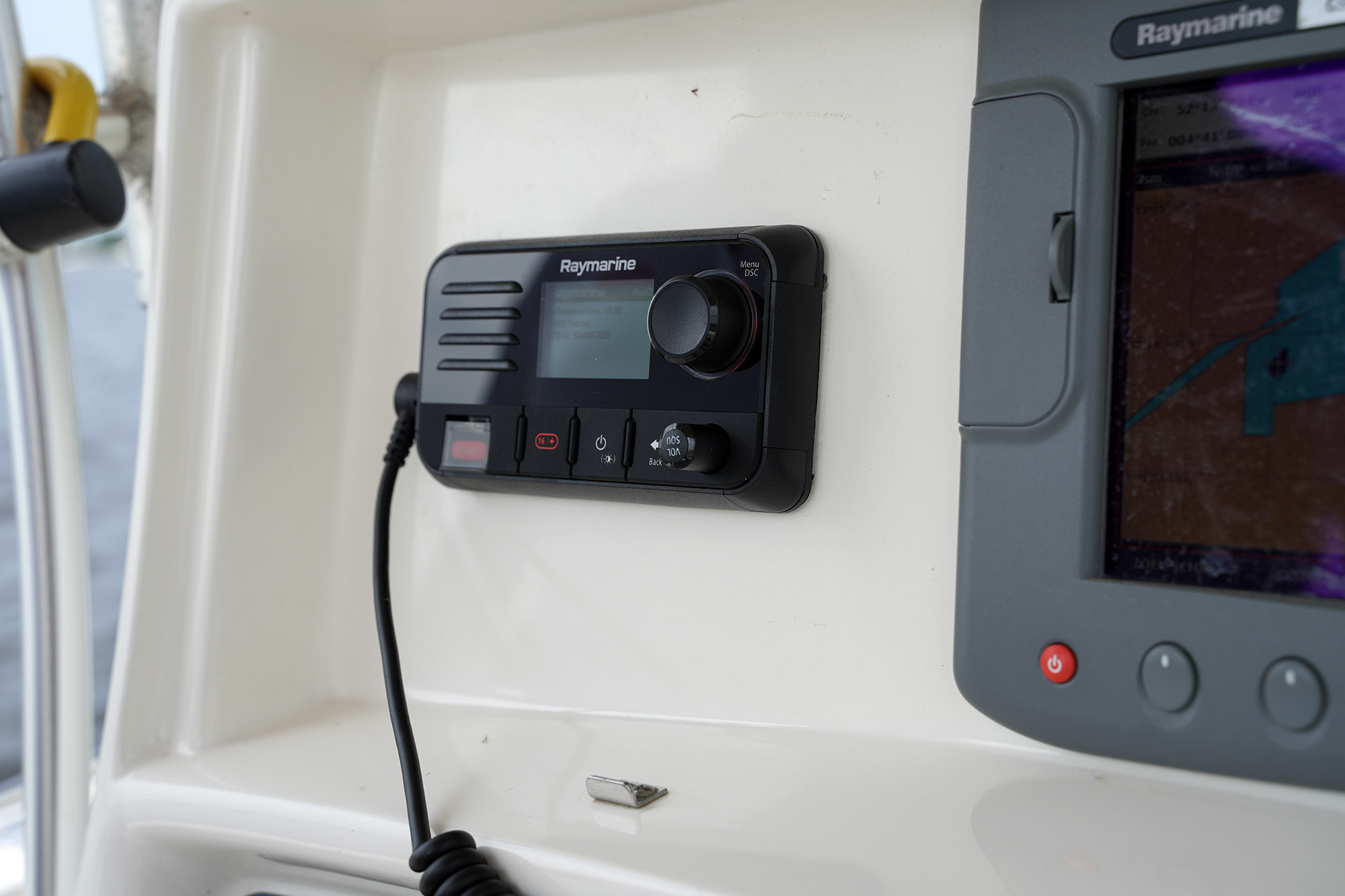 Boston Whaler 270 Outrage