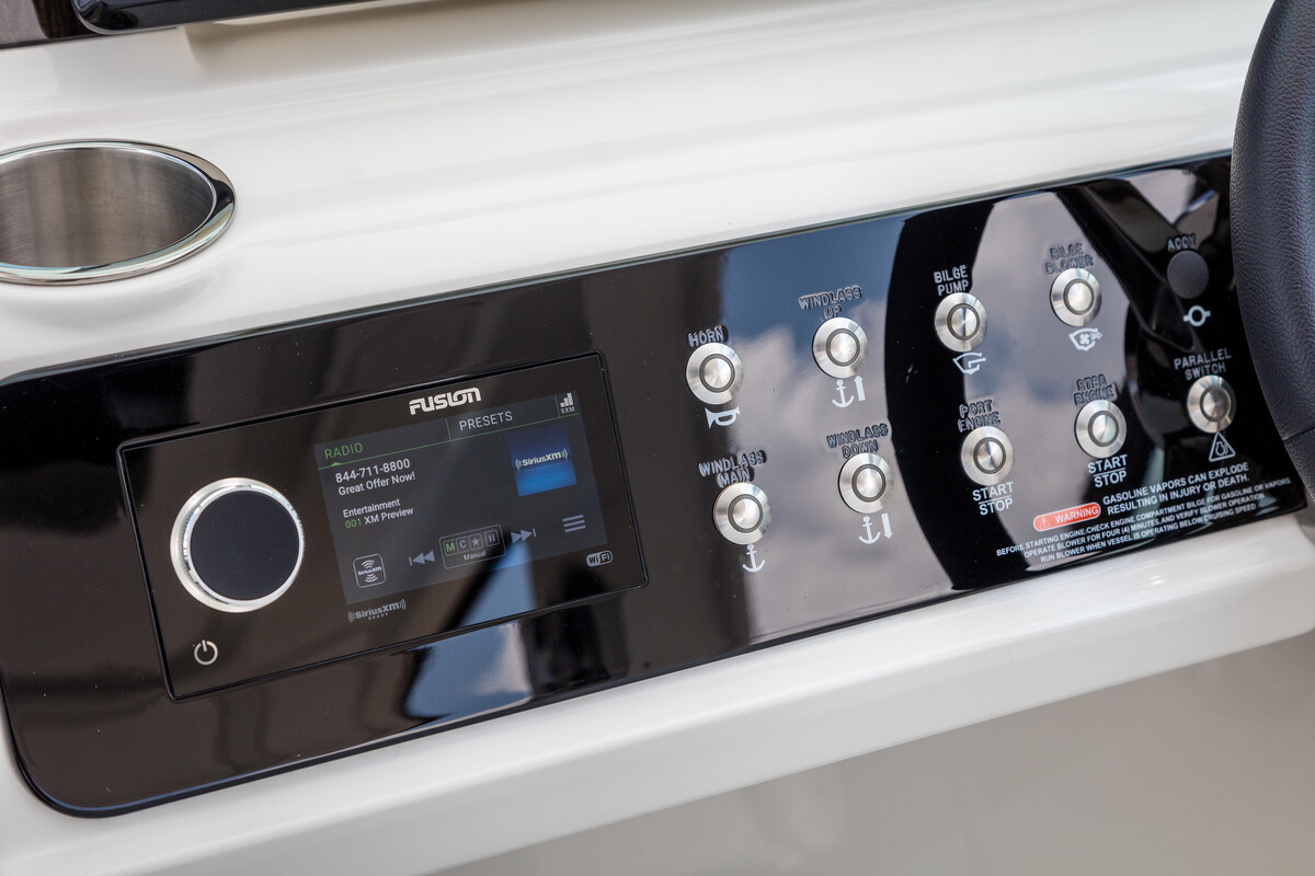 Sea Ray SLX 310