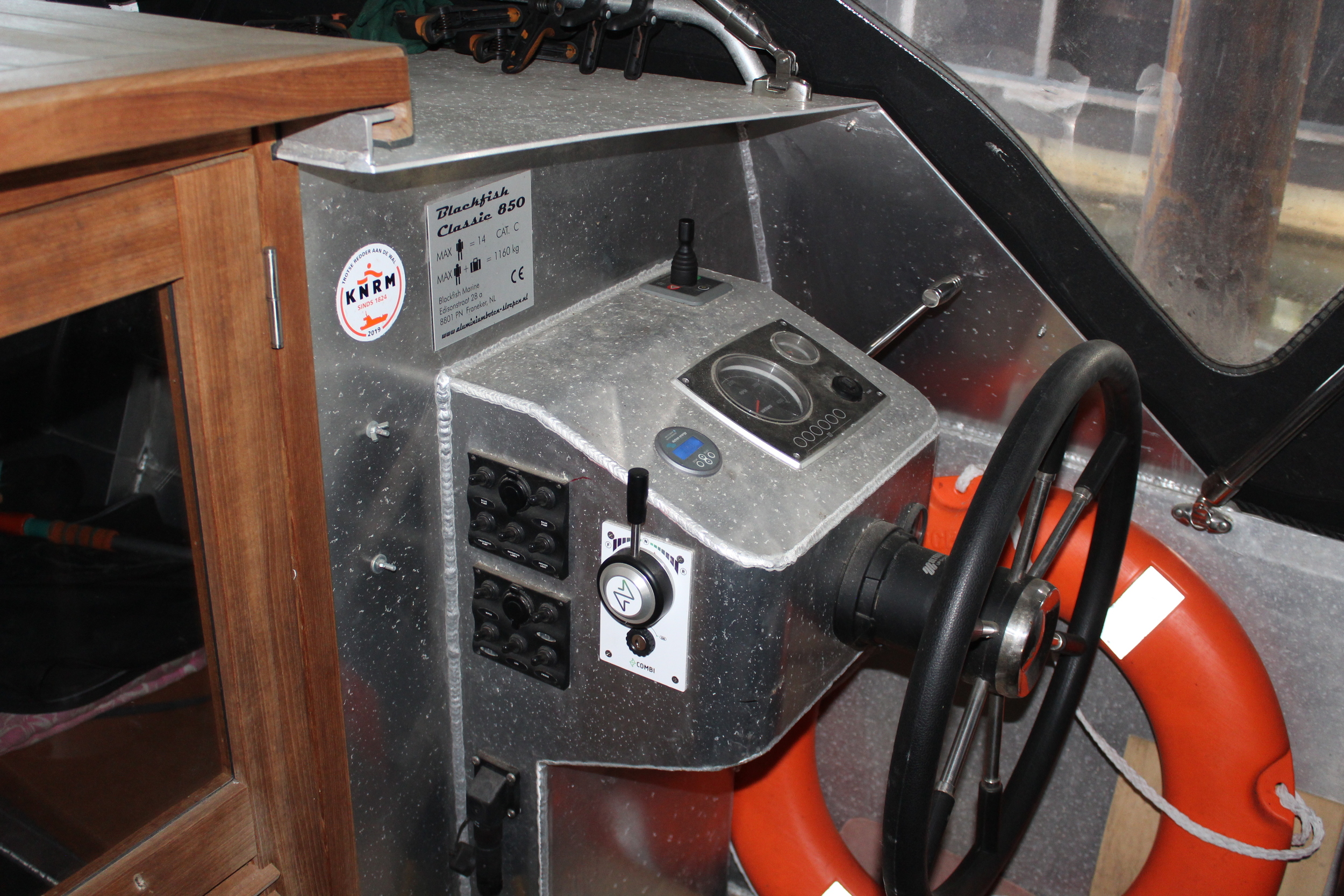 Black Fish Cabin 850 XL