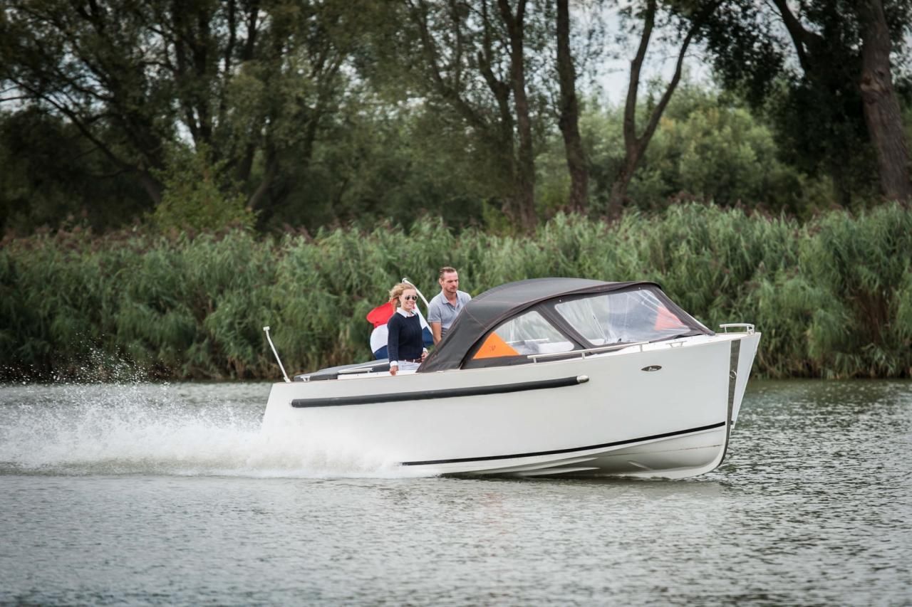 Maxima 730 tender