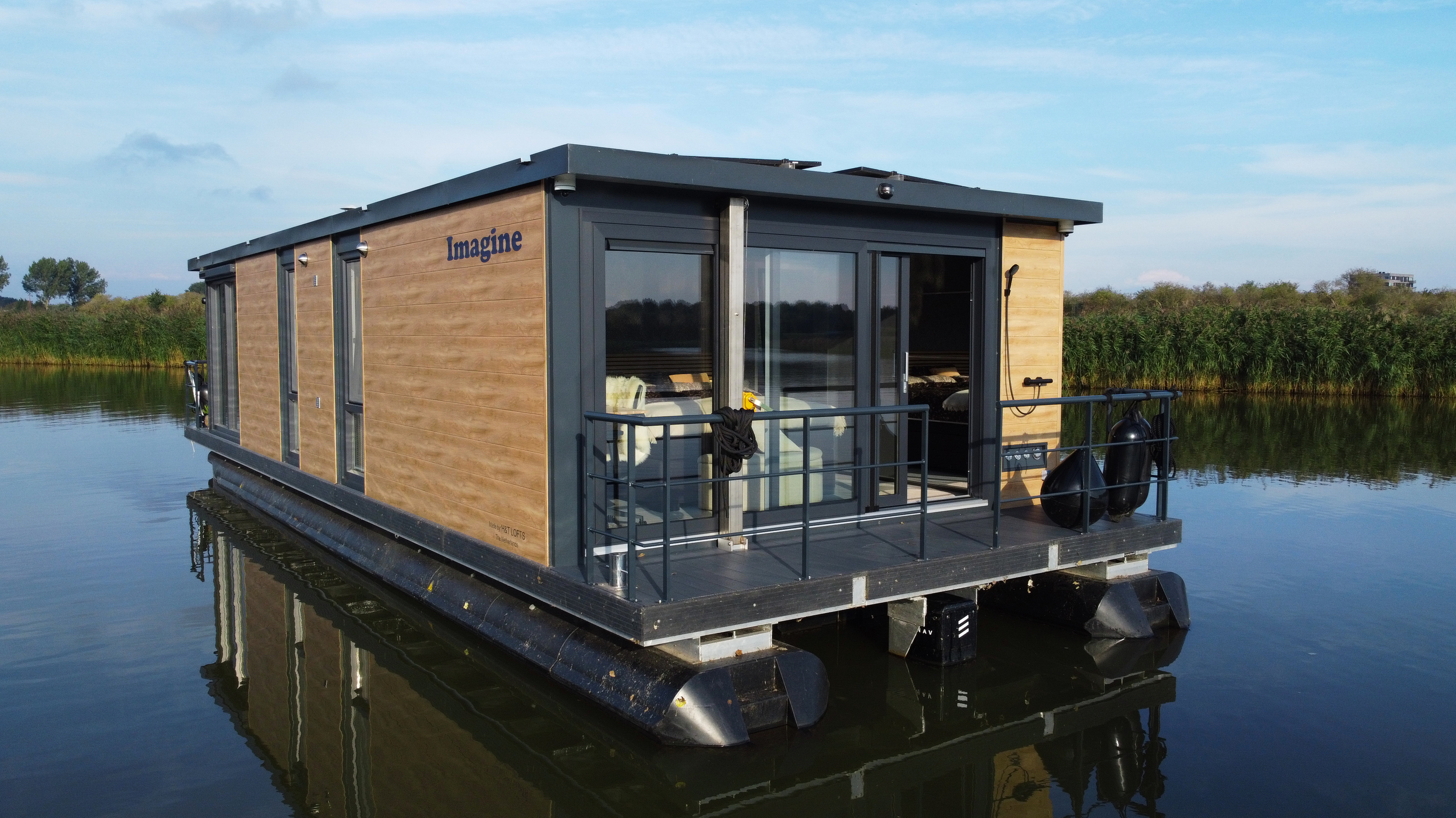 HT-Lofts Houseboat 15m Electric Propulsion
