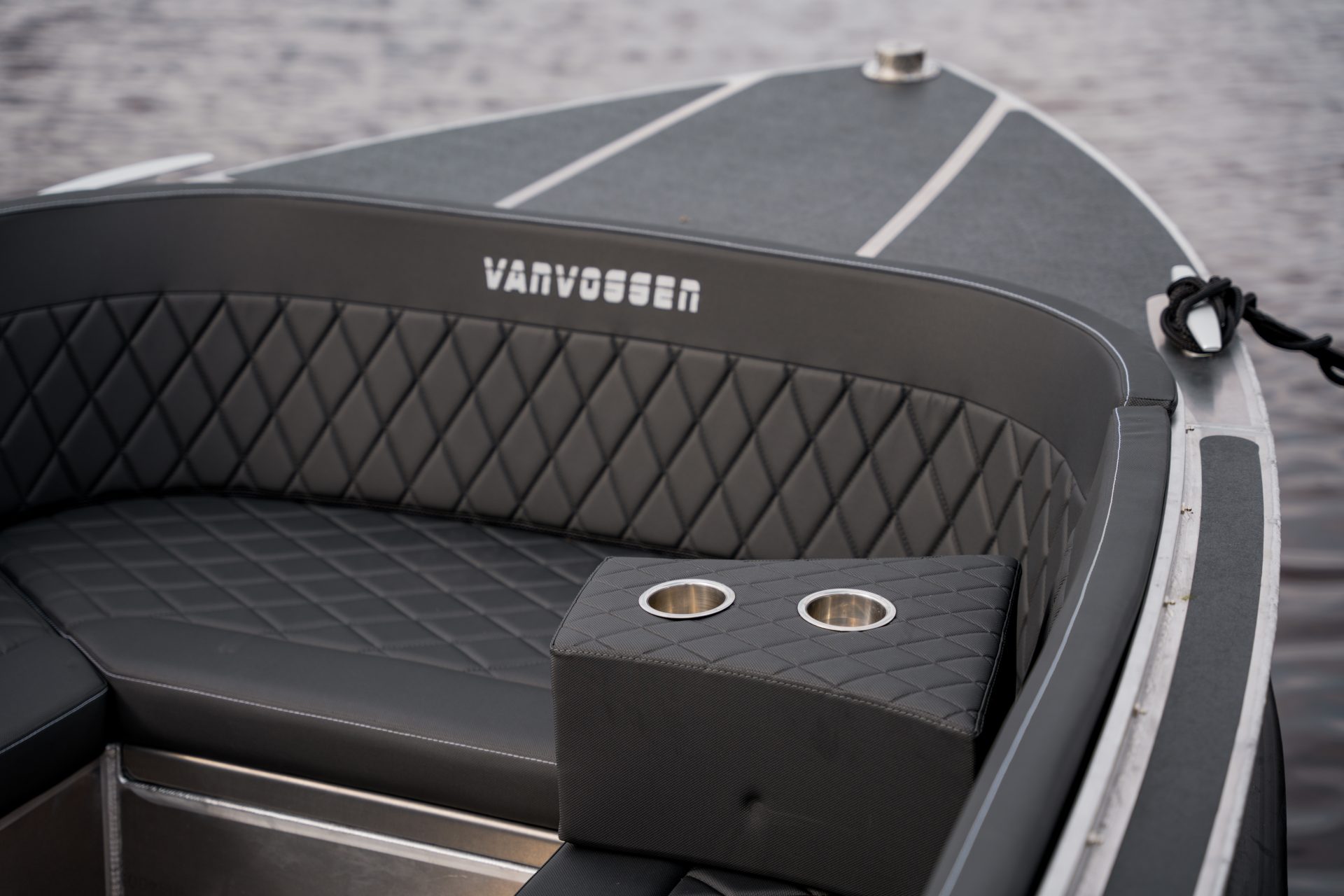 Van Vossen VanVossen E-Tender 595