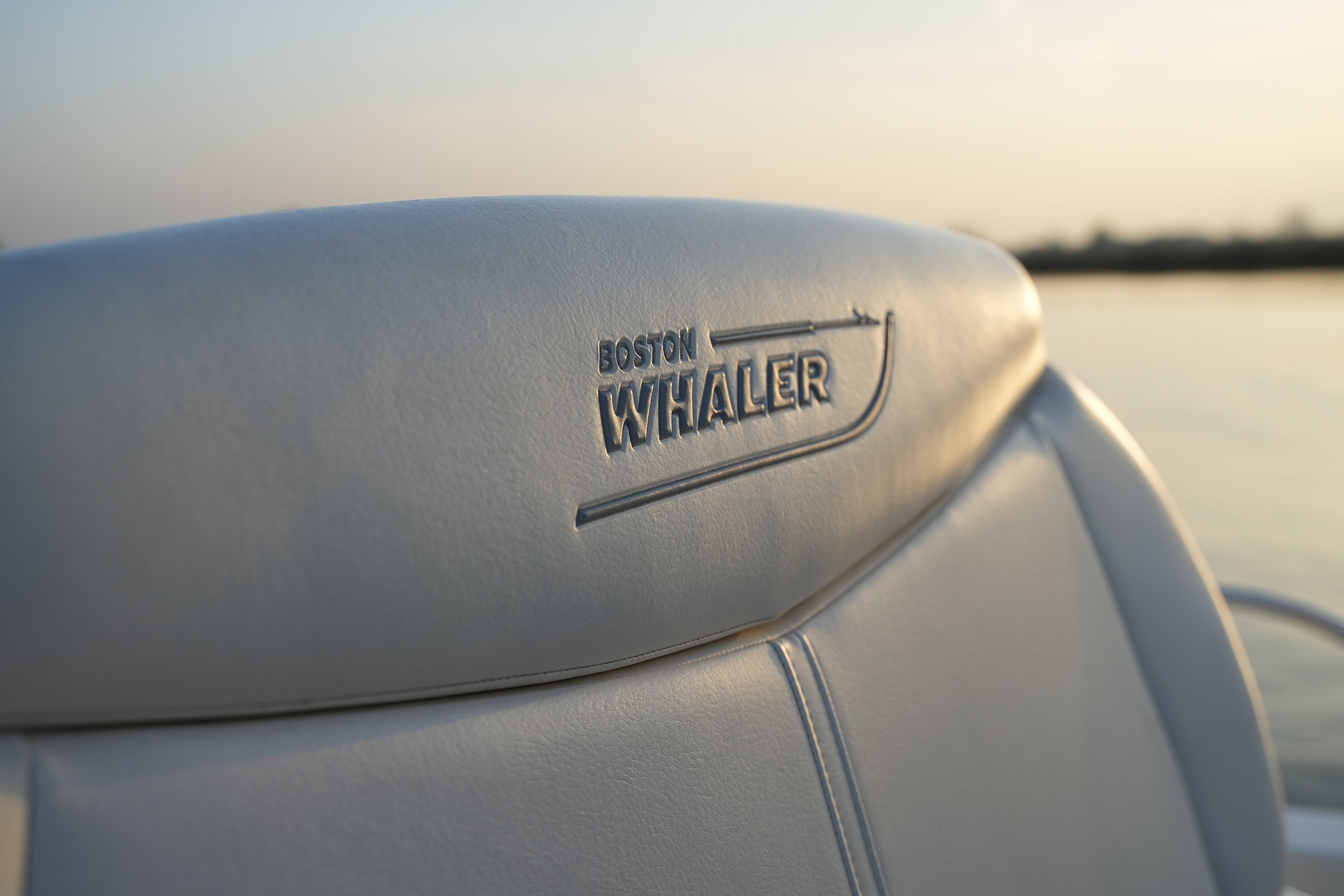 Boston Whaler 270 Dauntless