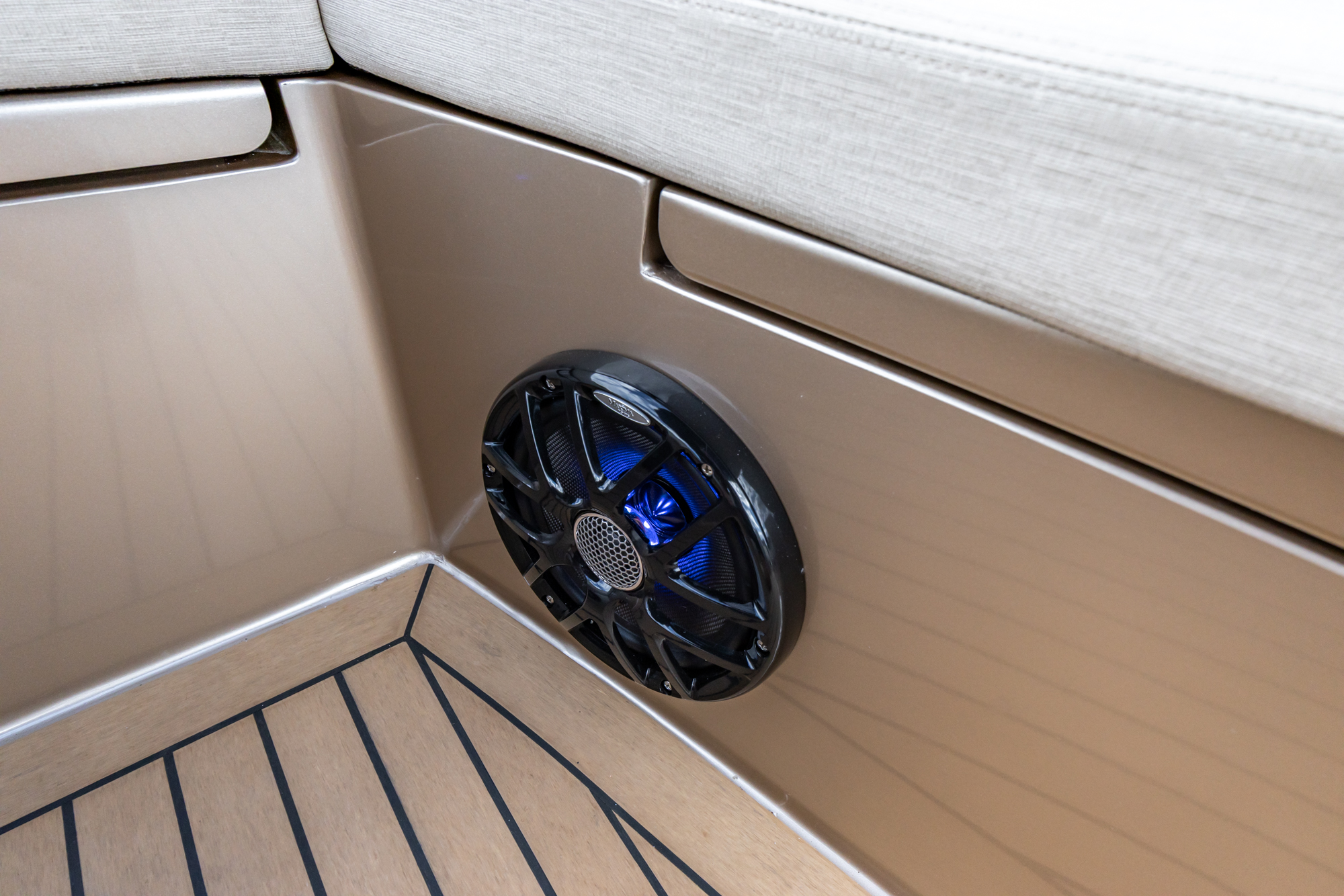 Maxima Boats 580 Sport Lounge