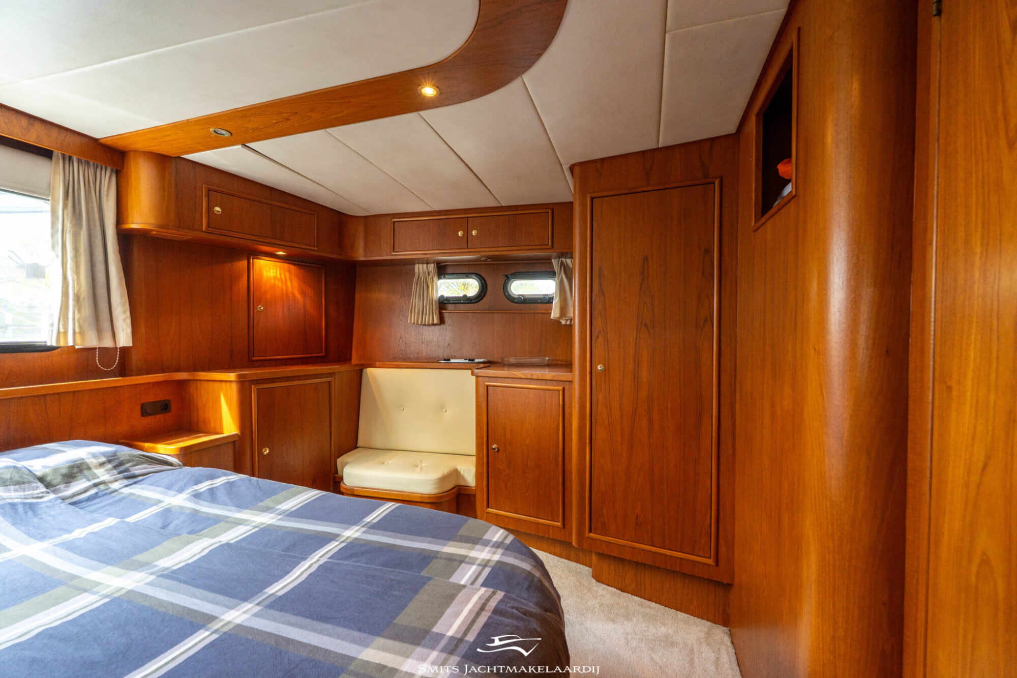 Van den Hoven Allure 155 Cabrio
