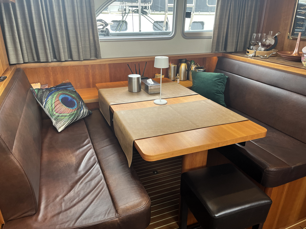 Linssen Grand Sturdy 470 Sedan Wheelhouse