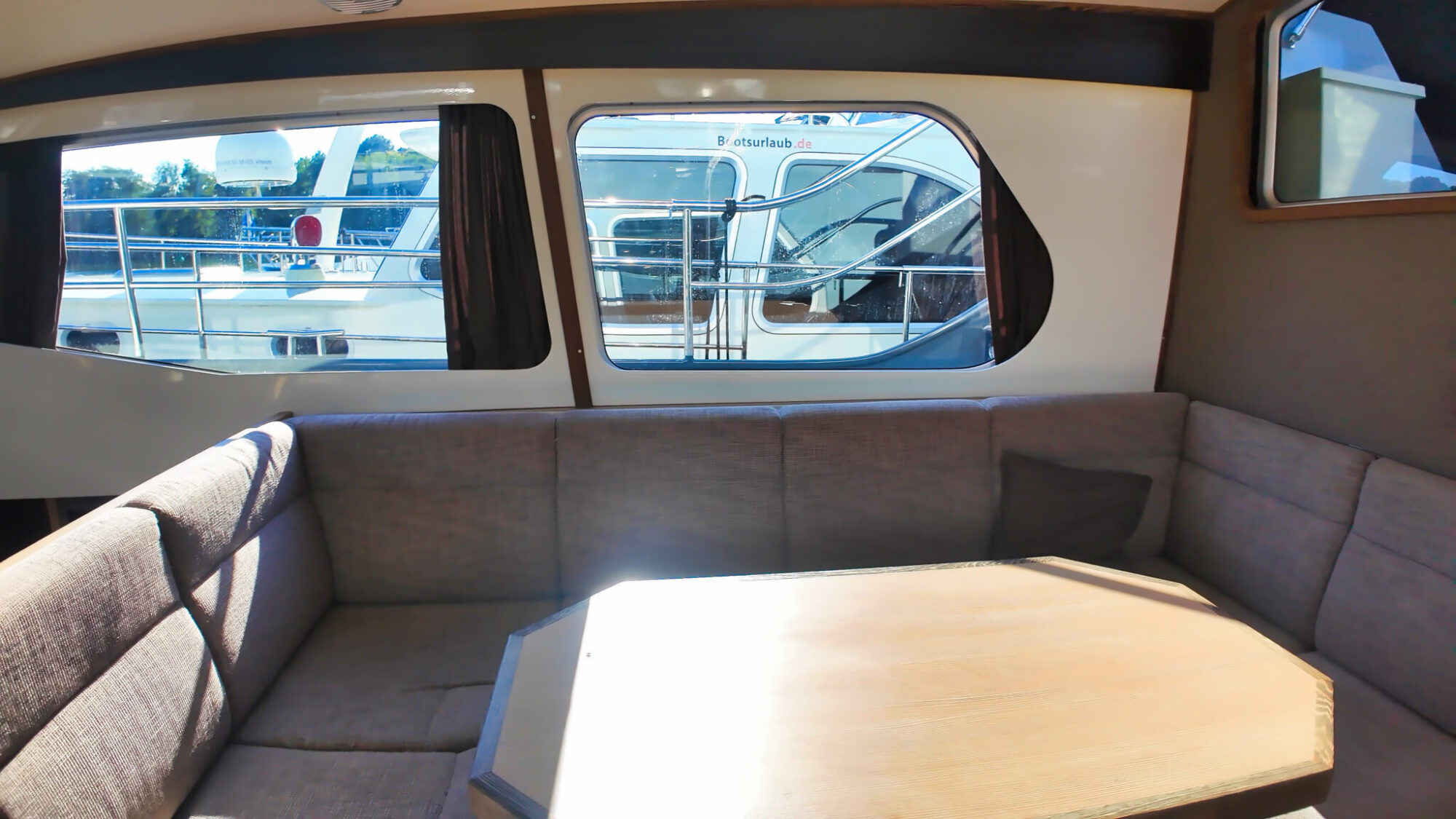 Aventura 43 AK Cabrio