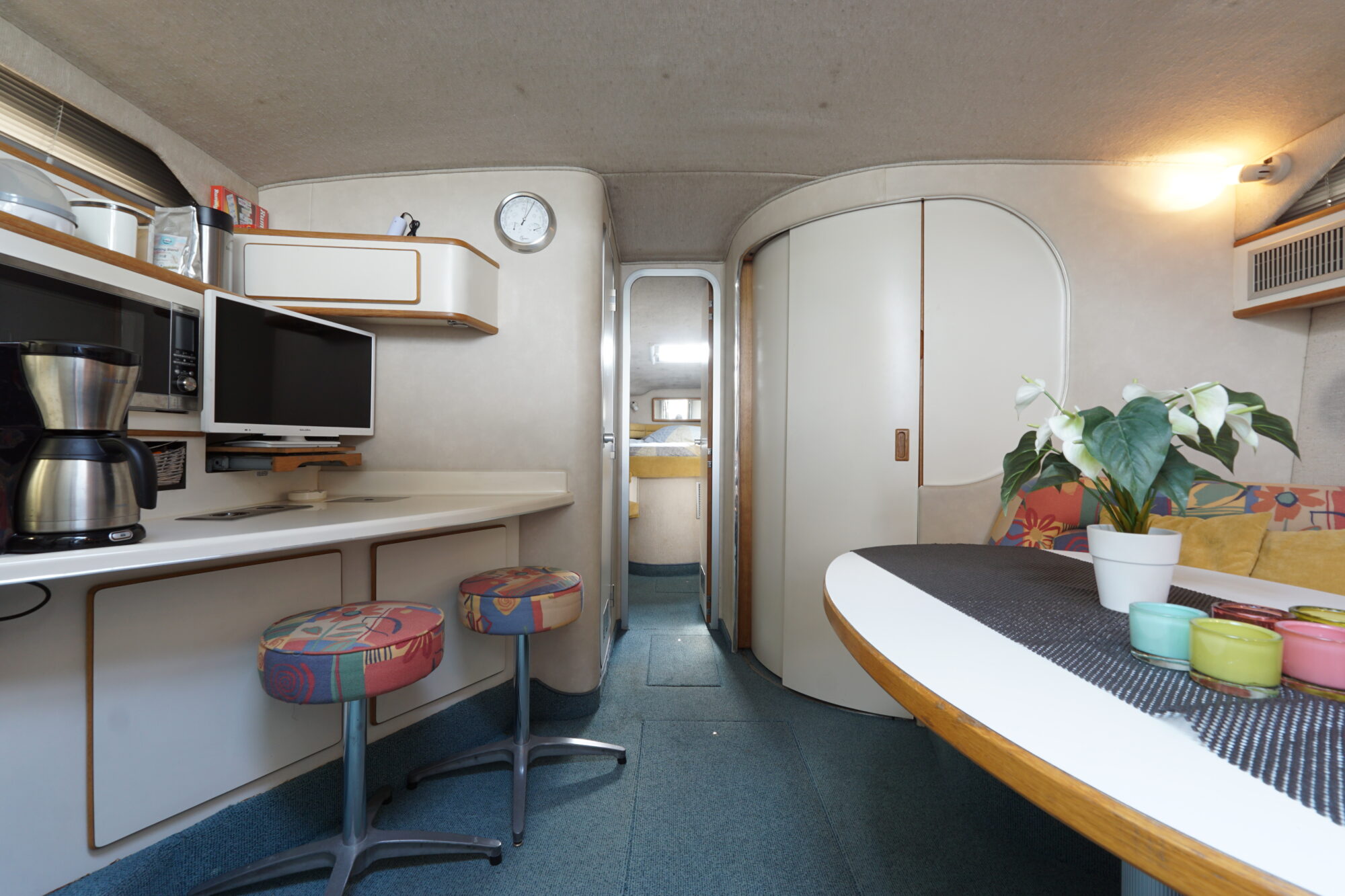 Sea Ray 400 Express Cruiser