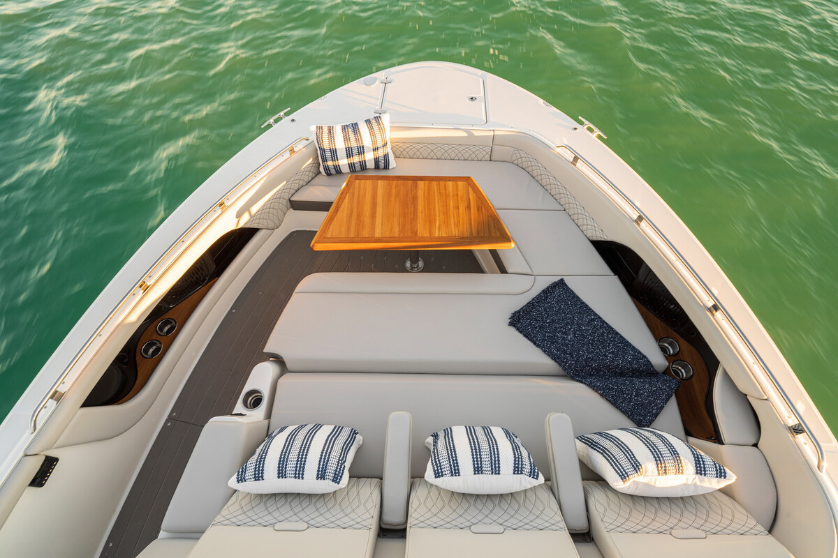 Sea Ray Sundancer 370