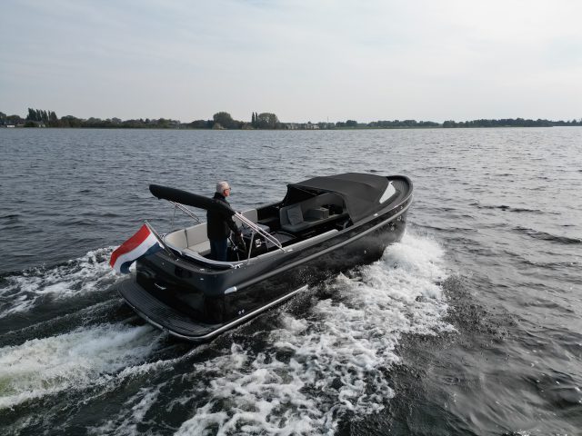 Seafury Hawker 725 jonge occasion