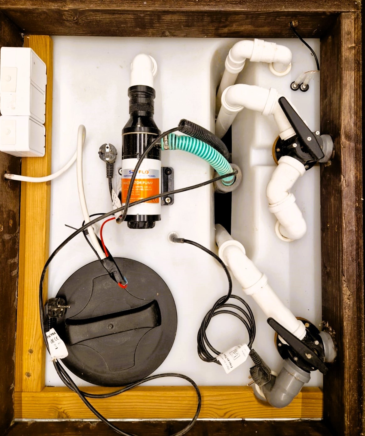 Campi 400 Houseboat (special 1 Sleepingroom))