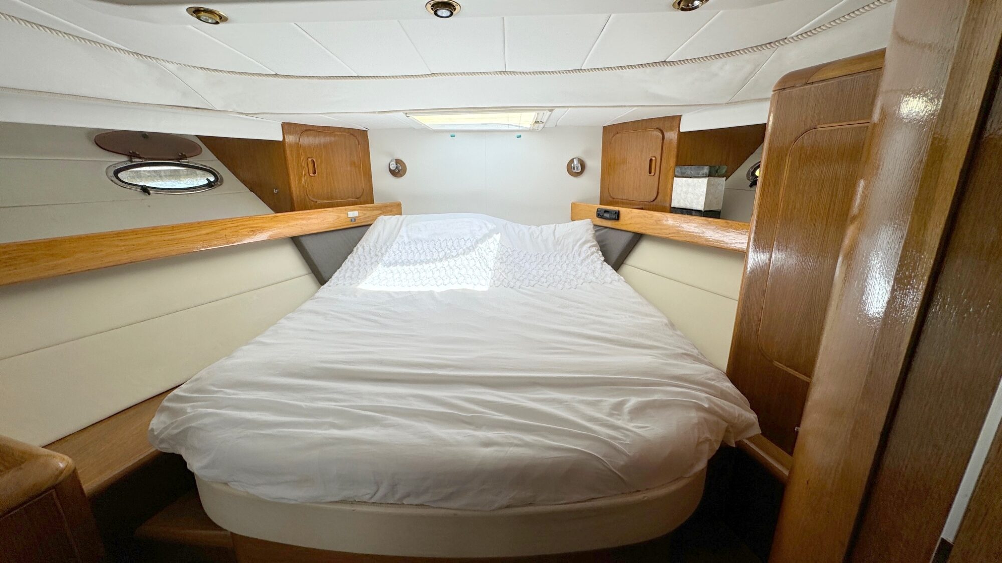 Whitewater Wolfe 46 Flybridge