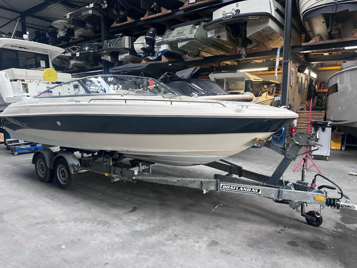 Monterey Montura 196 Bowrider