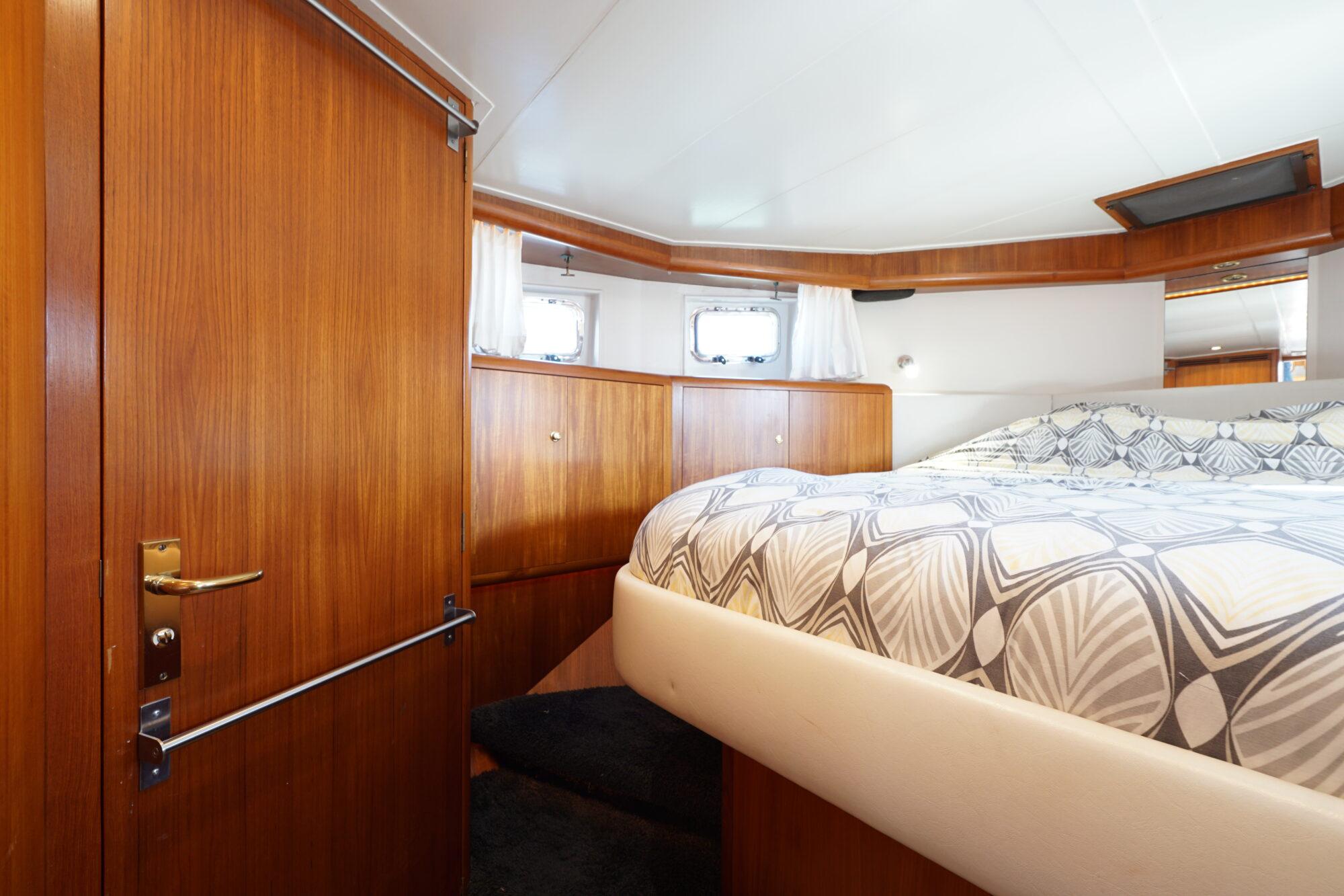 Pieter Beeldsnijder Pieter Beeldsnijder Rondspantkotter 12.85 AK