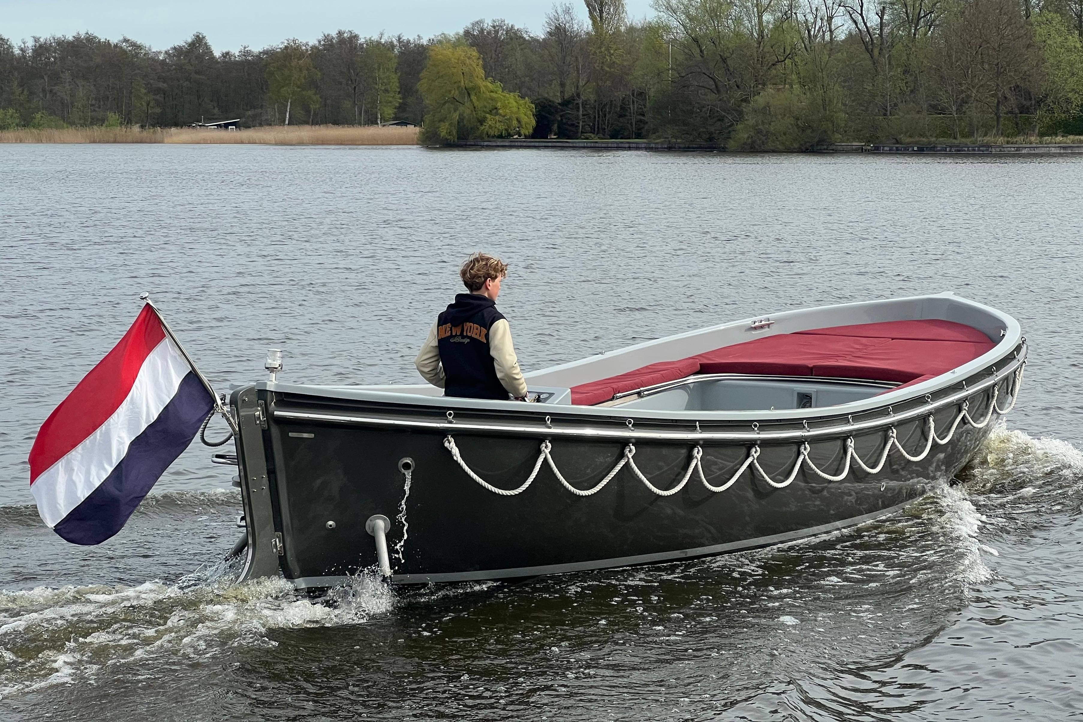 Seafury 730