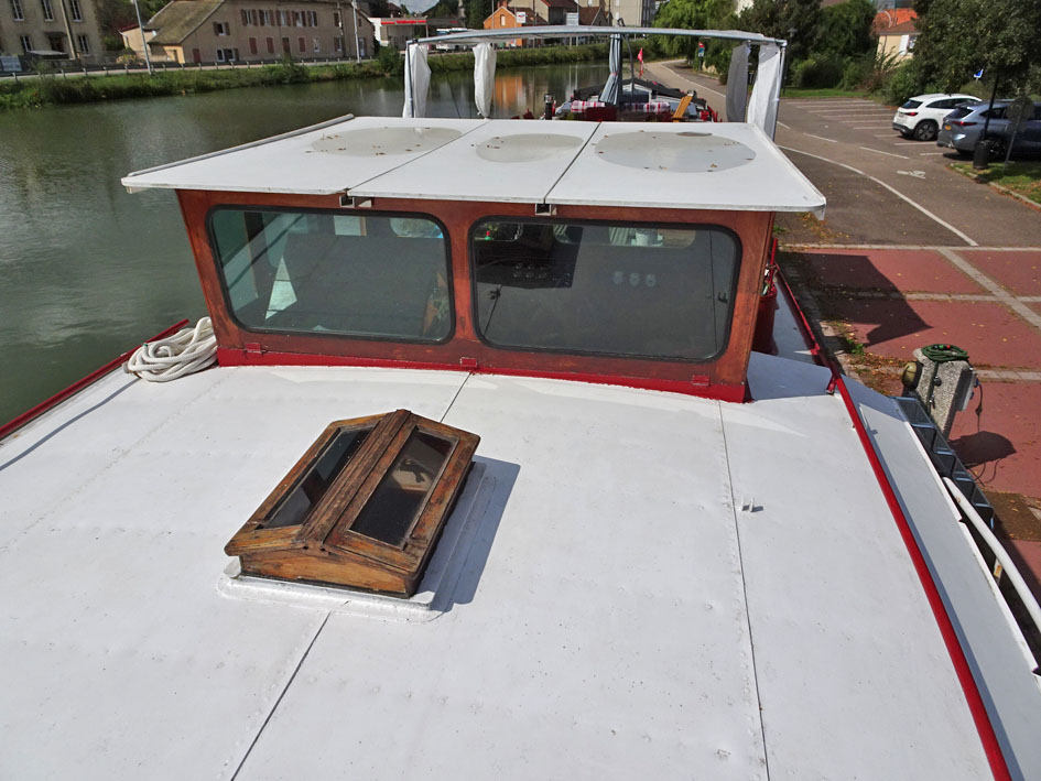 Spits Varend Woonschip 30.53 met UBC