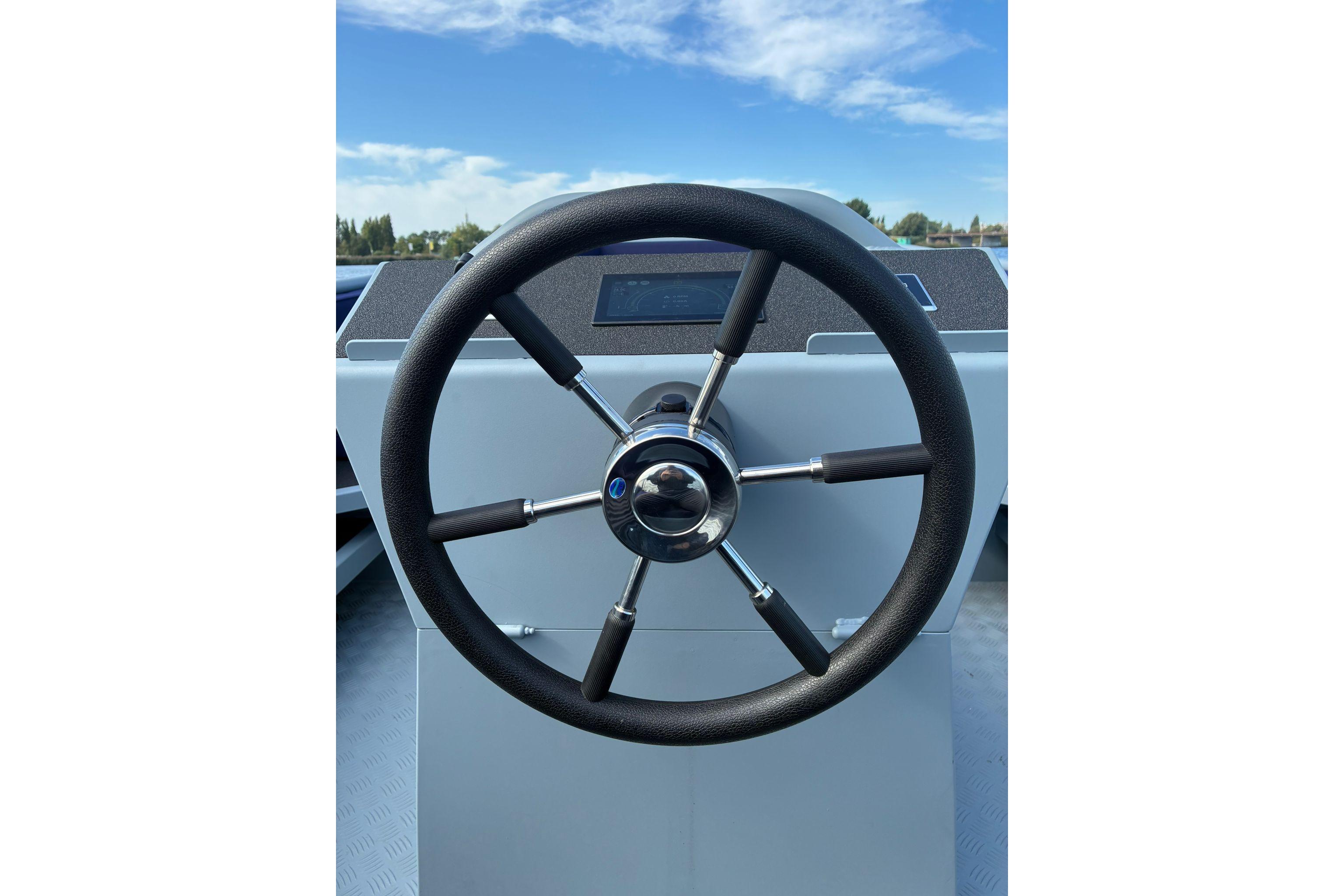 Stormer Tugboat 60