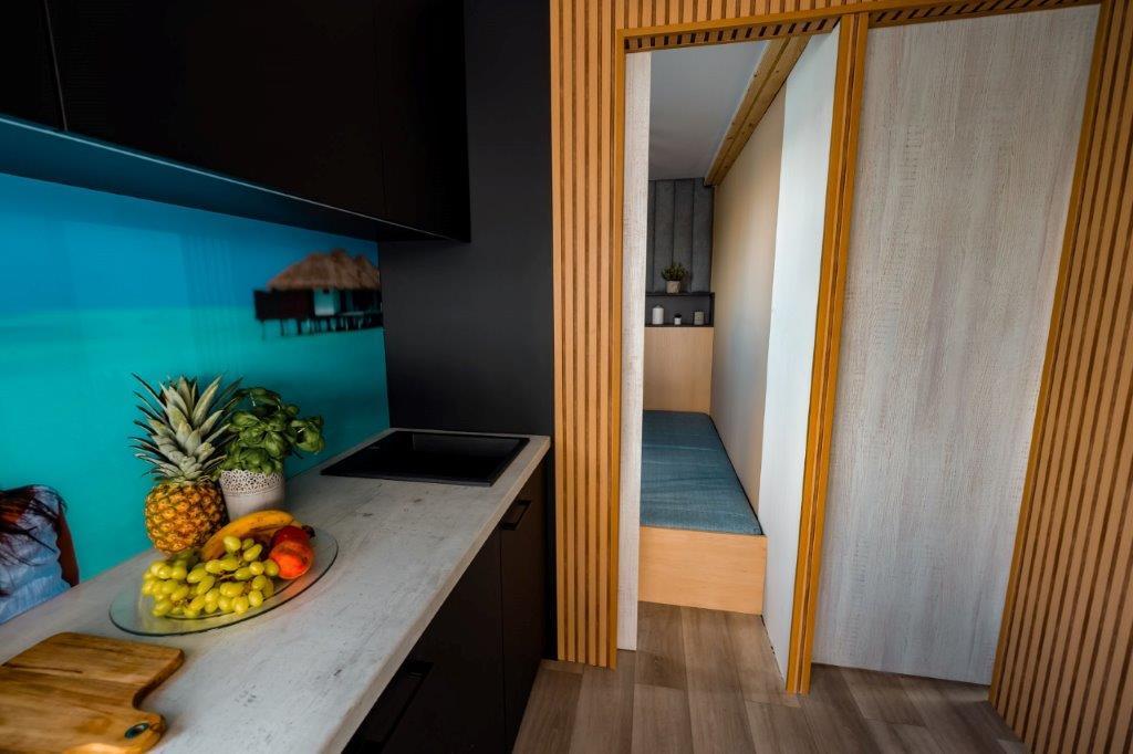 Shogun Mobile Houseboat